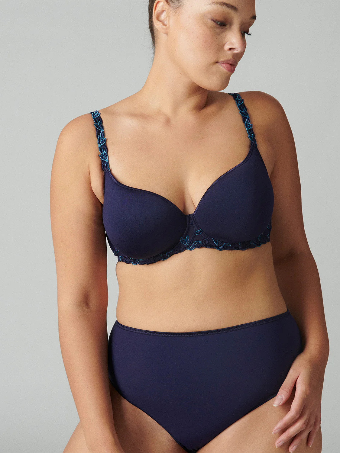 3D plunge bra - Midnight - Image 10