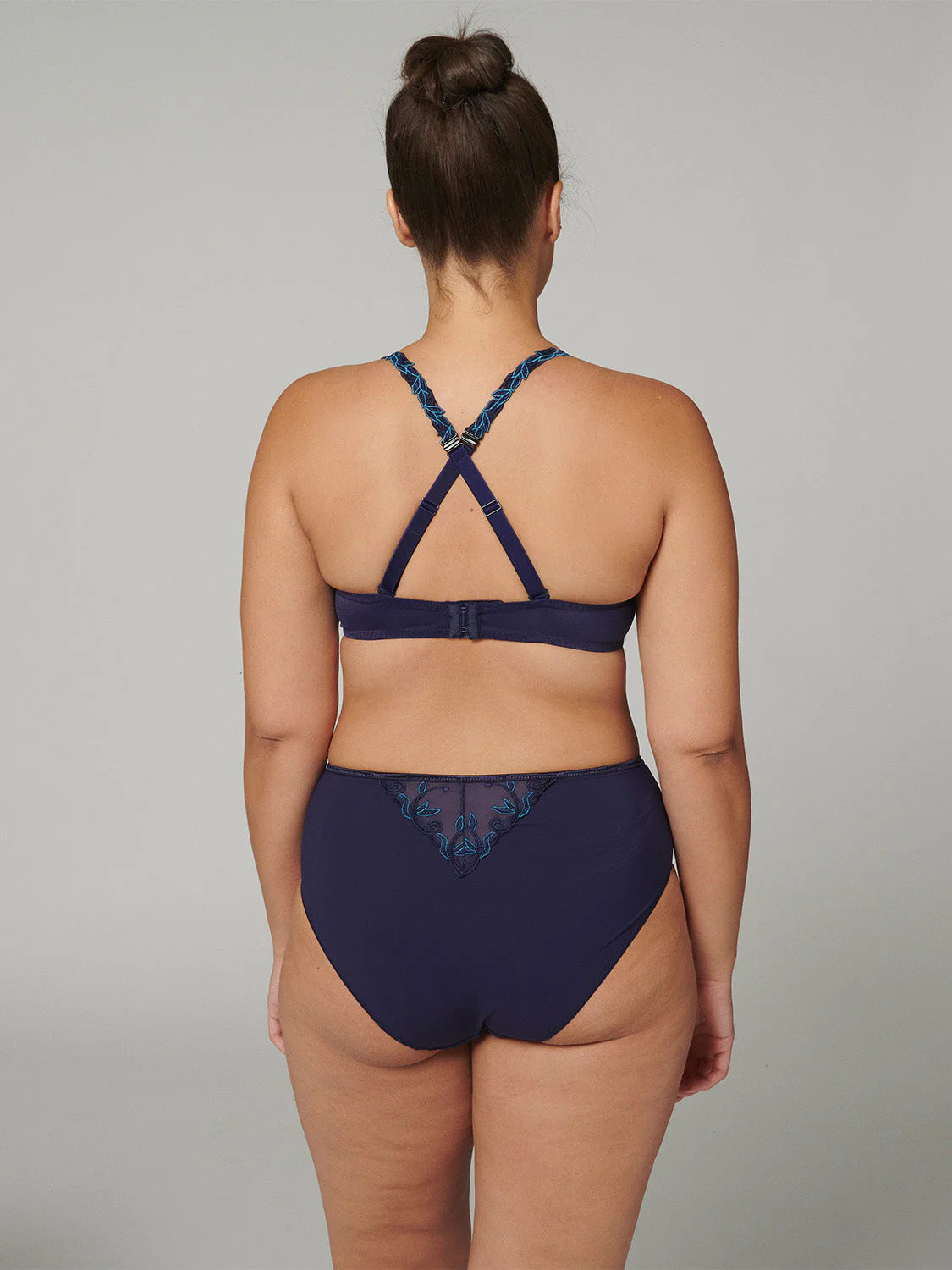 3D plunge bra - Midnight - Image 13