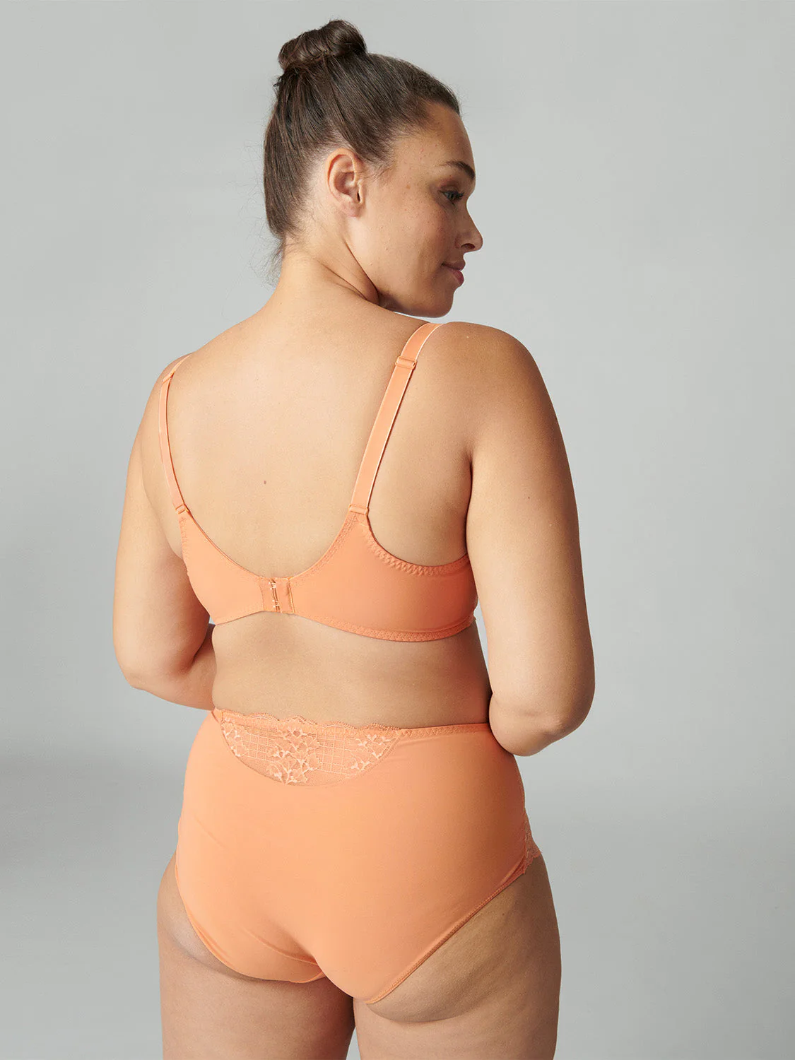 Full cup plunge bra - Apricot - Image 9