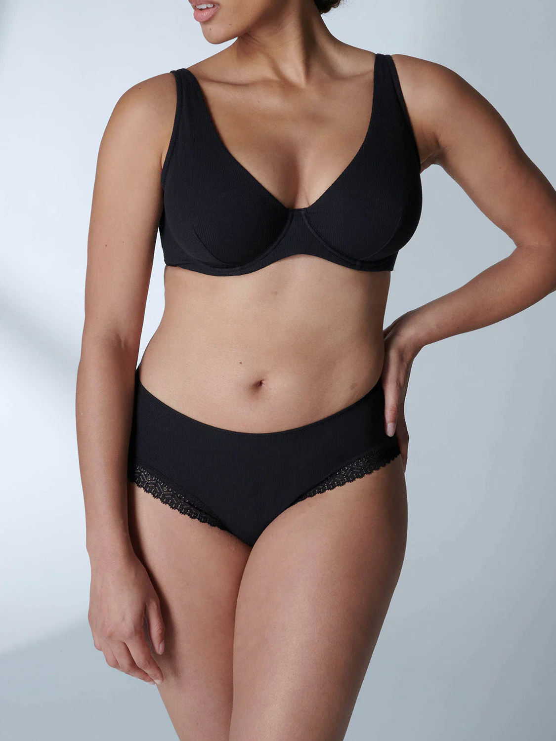 Full cup plunge bra - Black - Image 7
