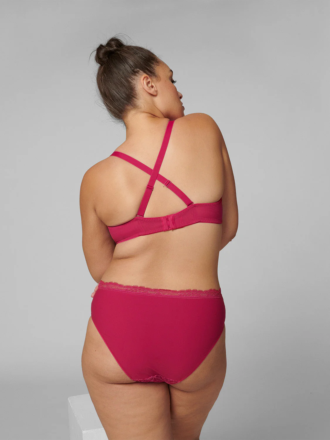 Full cup plunge bra - Raspberry - Image 12