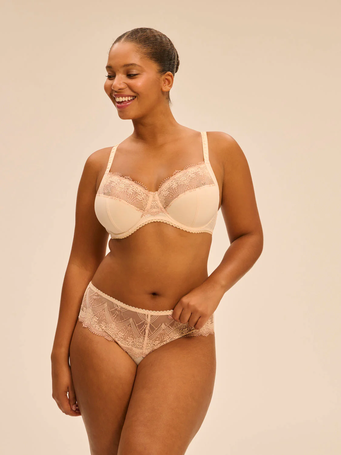 Full cup support bra - Chic Beige - Image 4