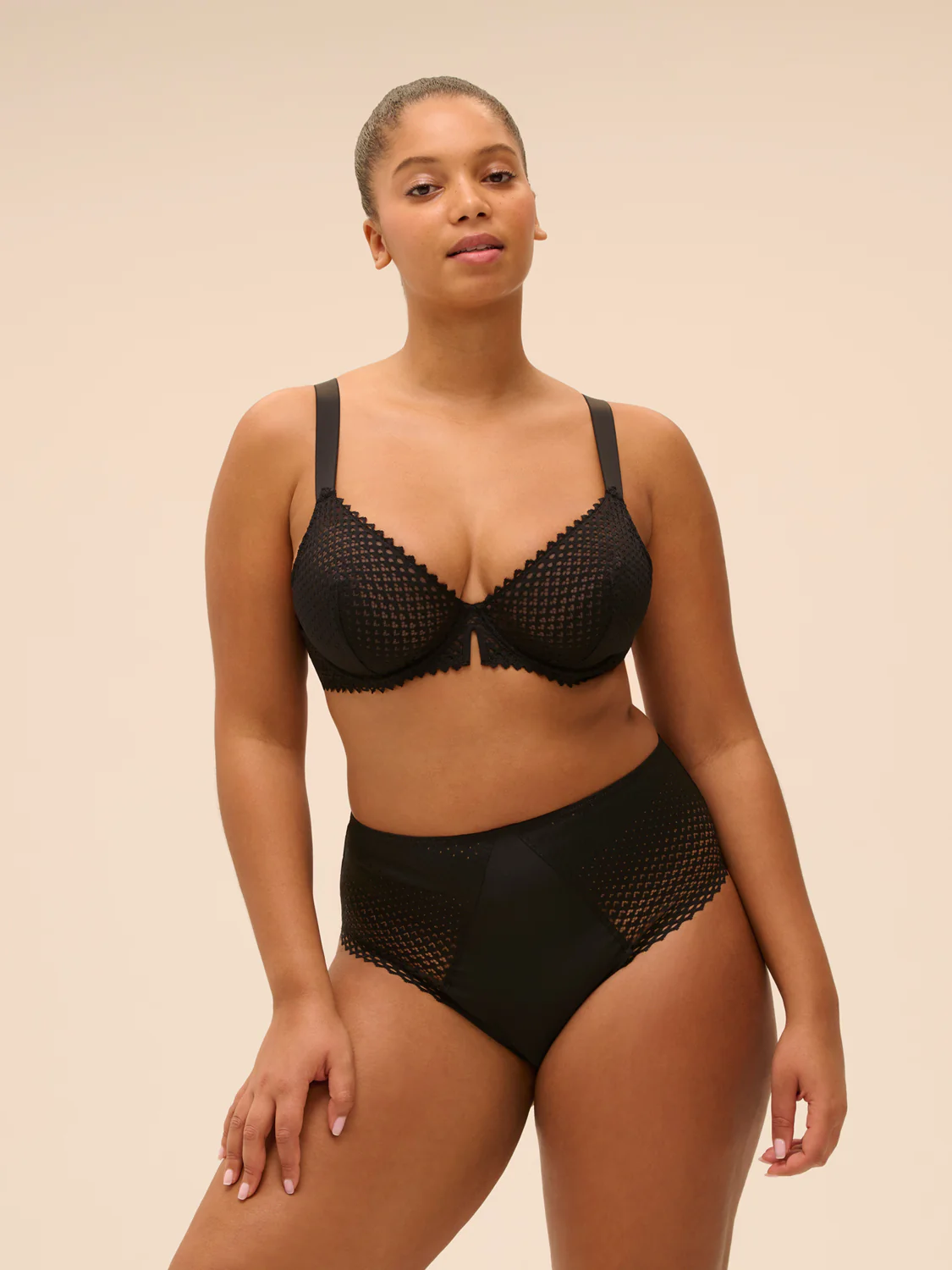 Half cup bra - Black - Image 10