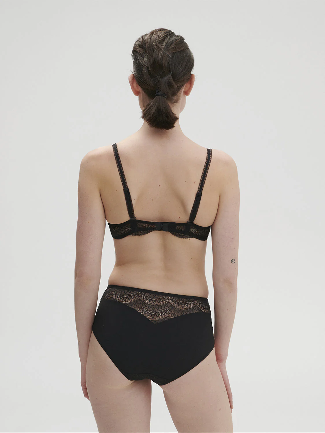 Half cup bra - Black - Image 4