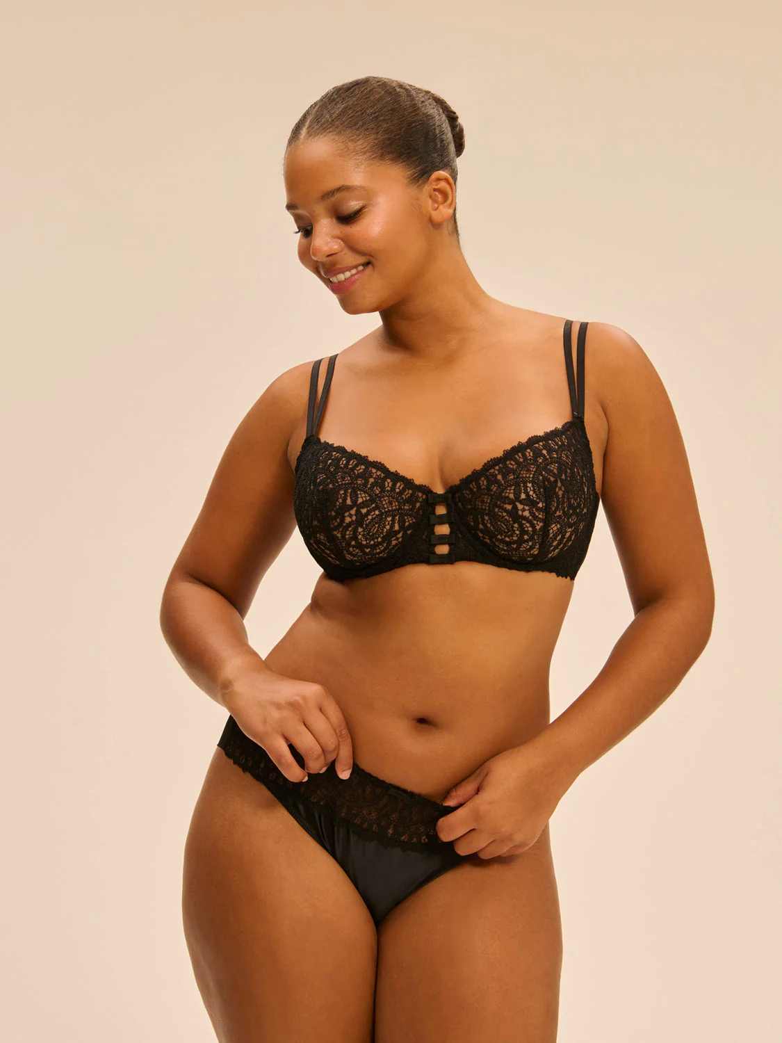 Half cup bra - Black - Image 10