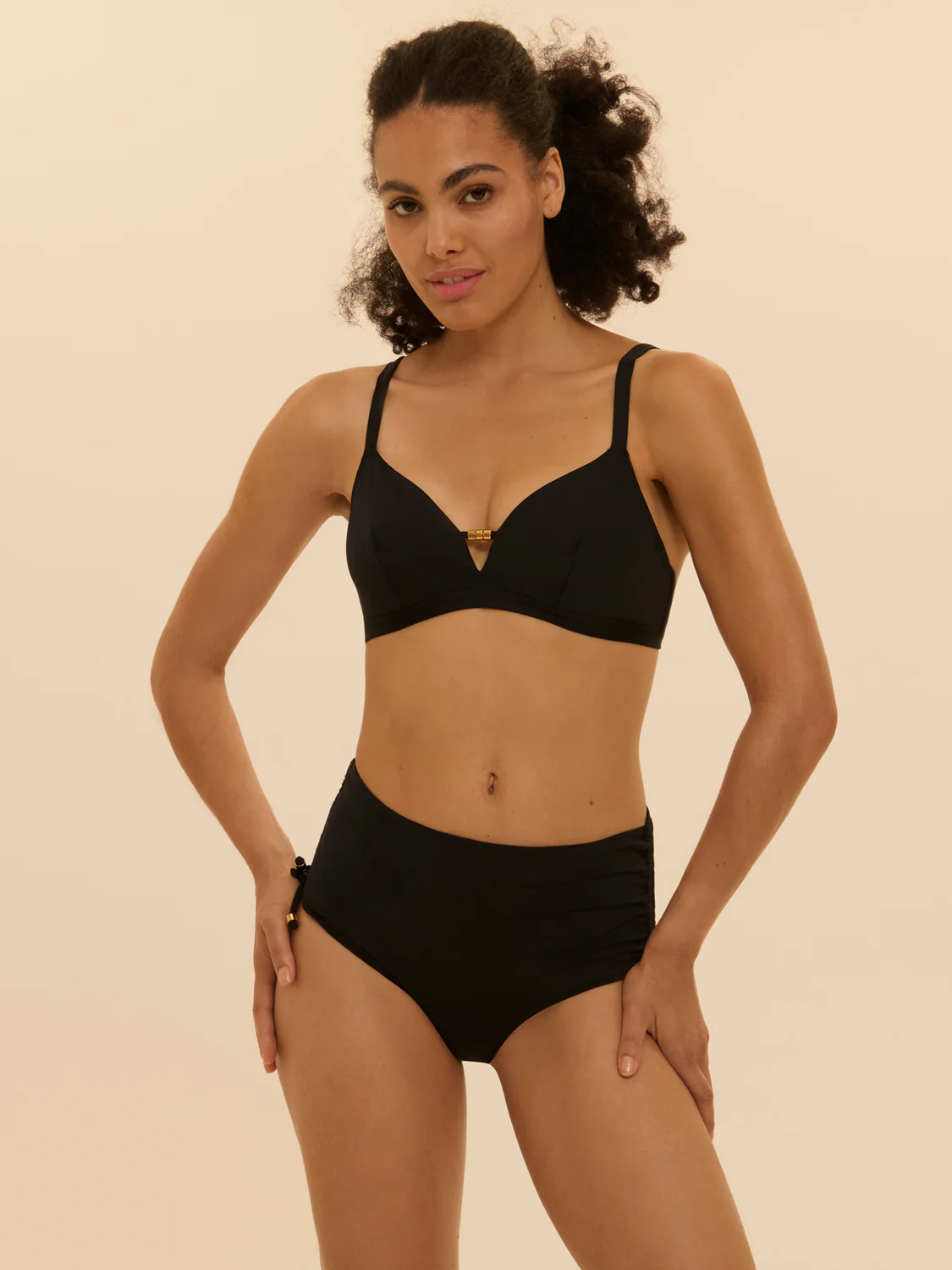 High-waist bikini brief - Black - Image 3
