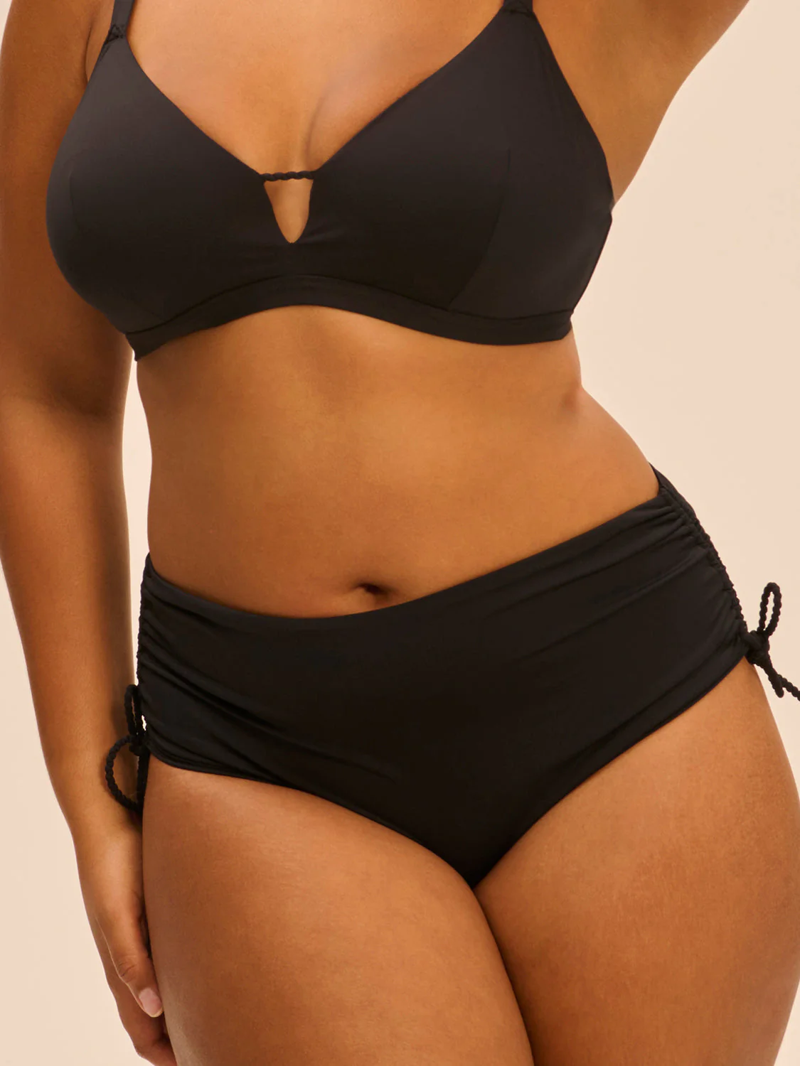 High-waist bikini brief - Black - Image 7