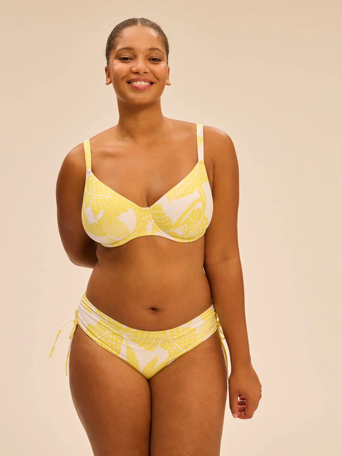 High-waist bikini brief - Plumeria Print - Image 9