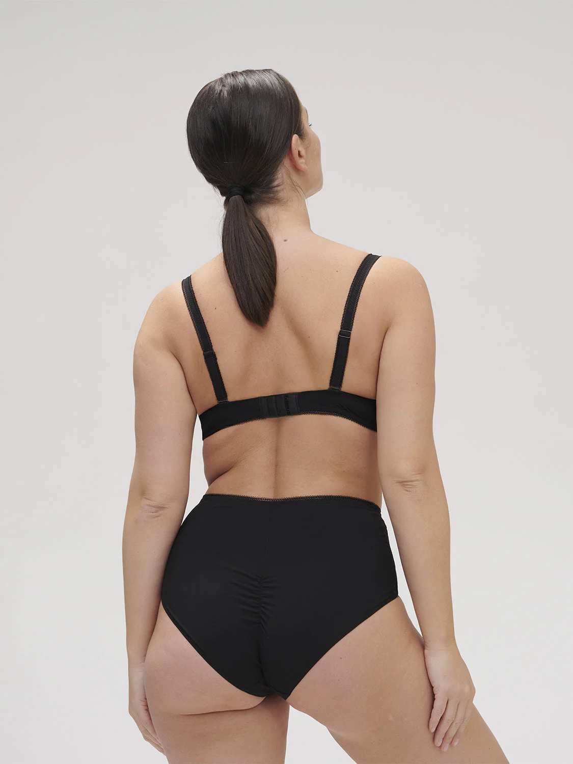 High-waist brief - Black - Image 9