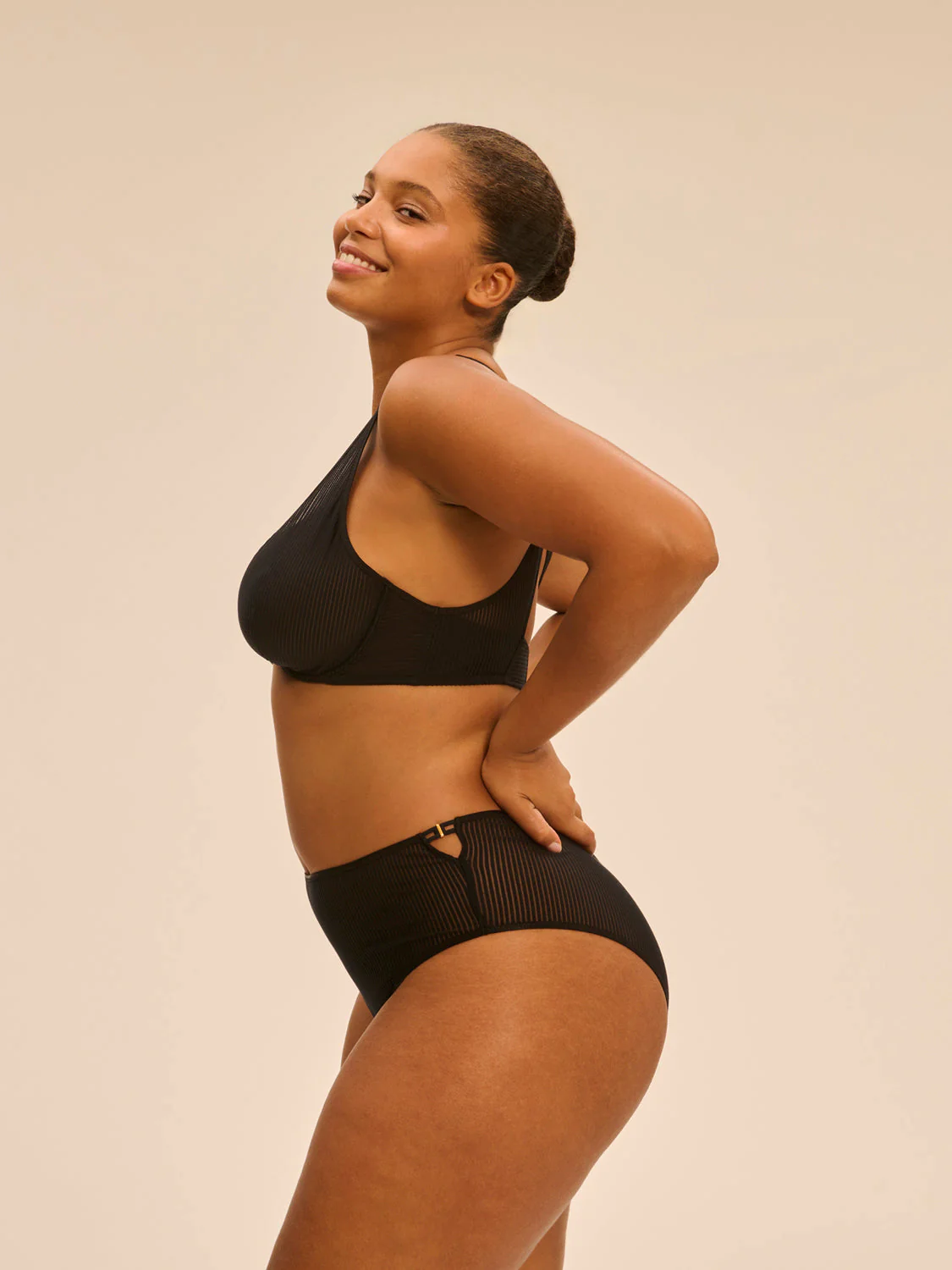 High-waist brief - Black - Image 8
