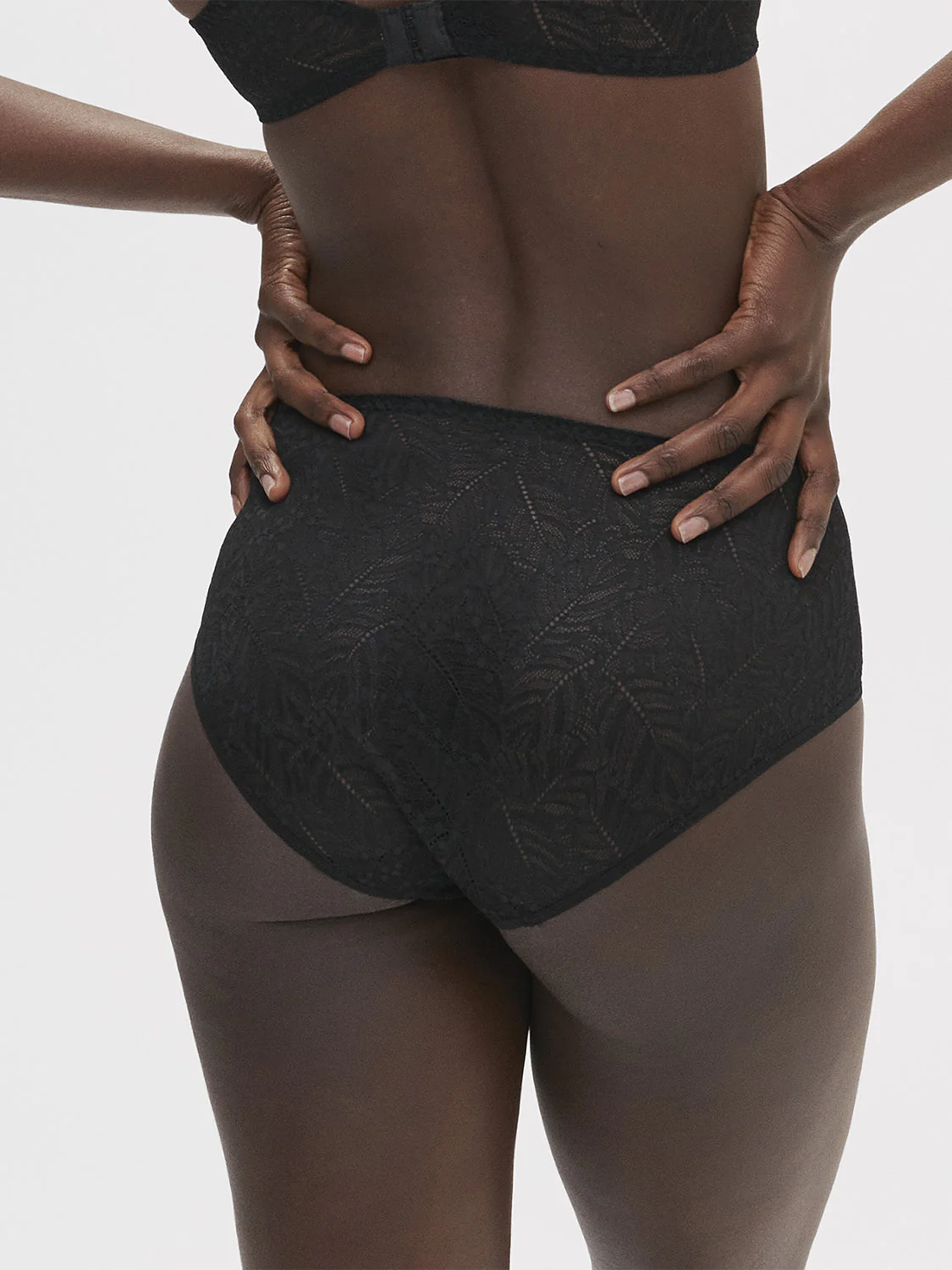 High-waist brief - Black - Image 2