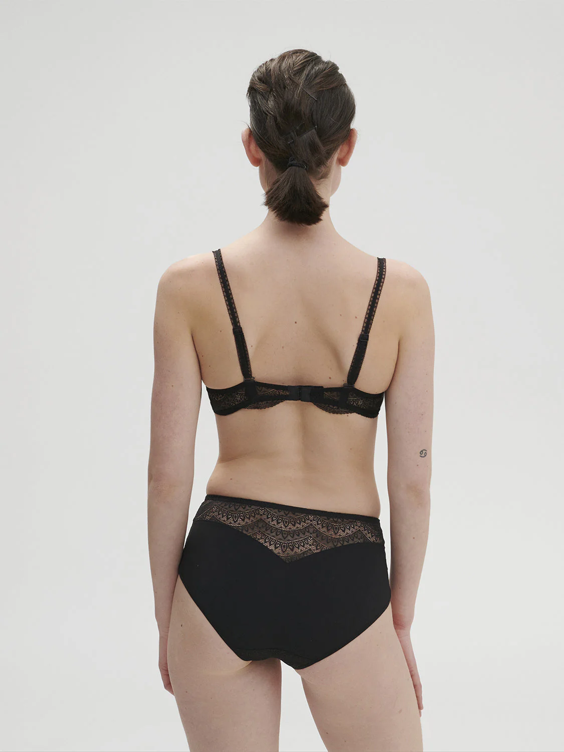 High-waist brief - Black - Image 4