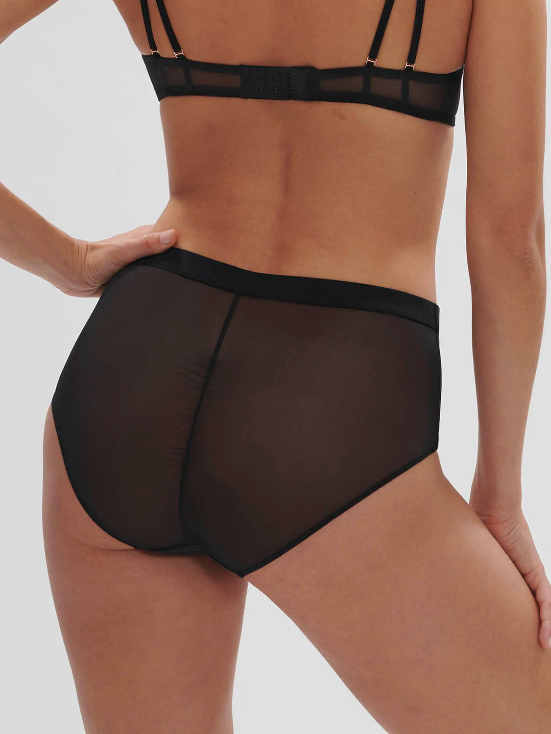 High-waist brief - Black - Image 2