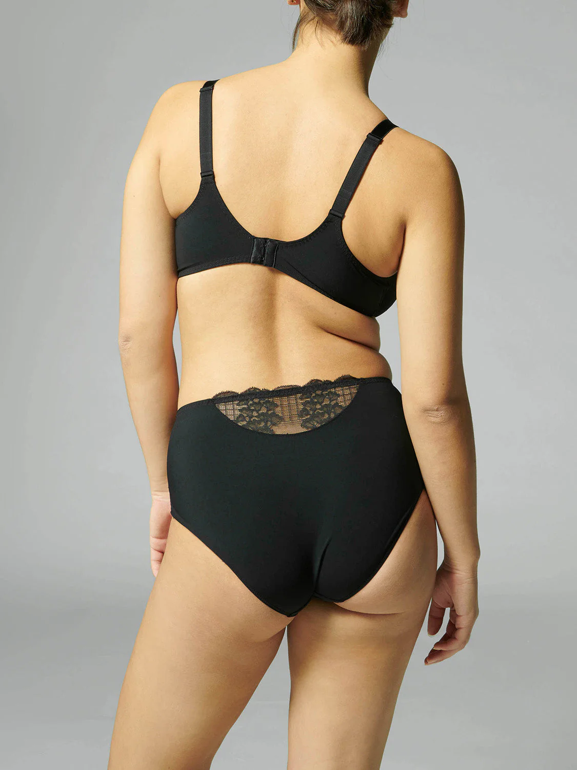 High-waist brief - Black - Image 9