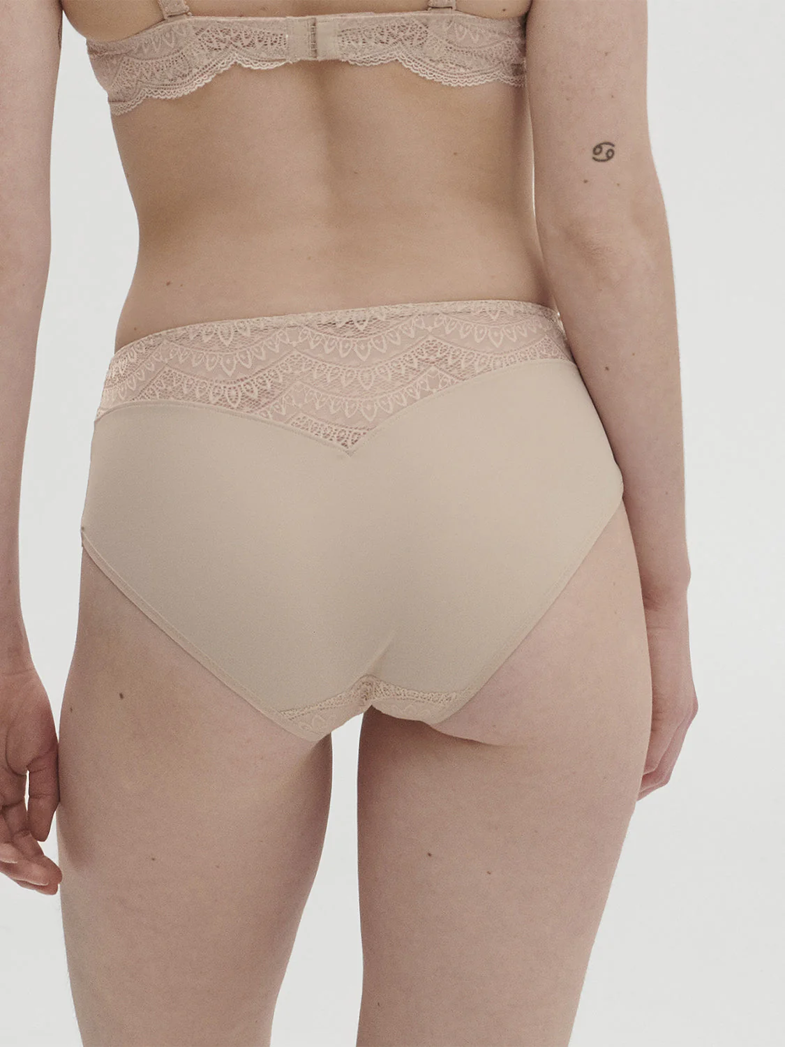 High-waist brief - Peau rosée - Image 2