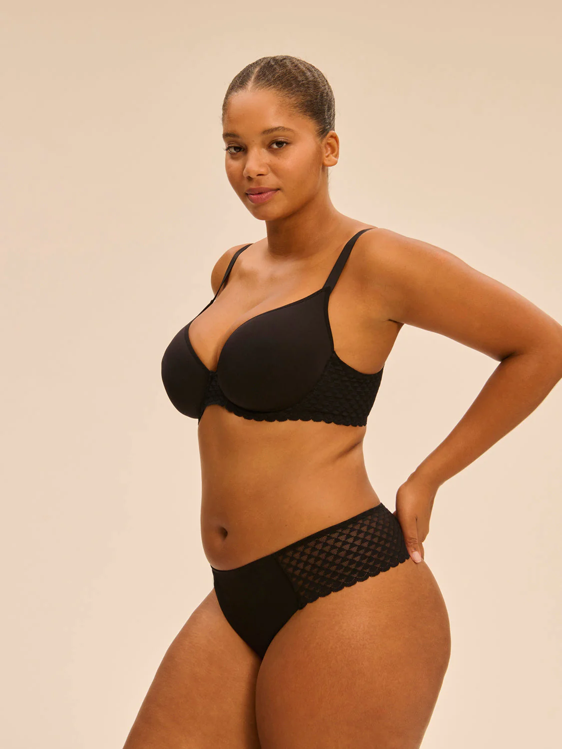 Indented shorty - Black - Image 2
