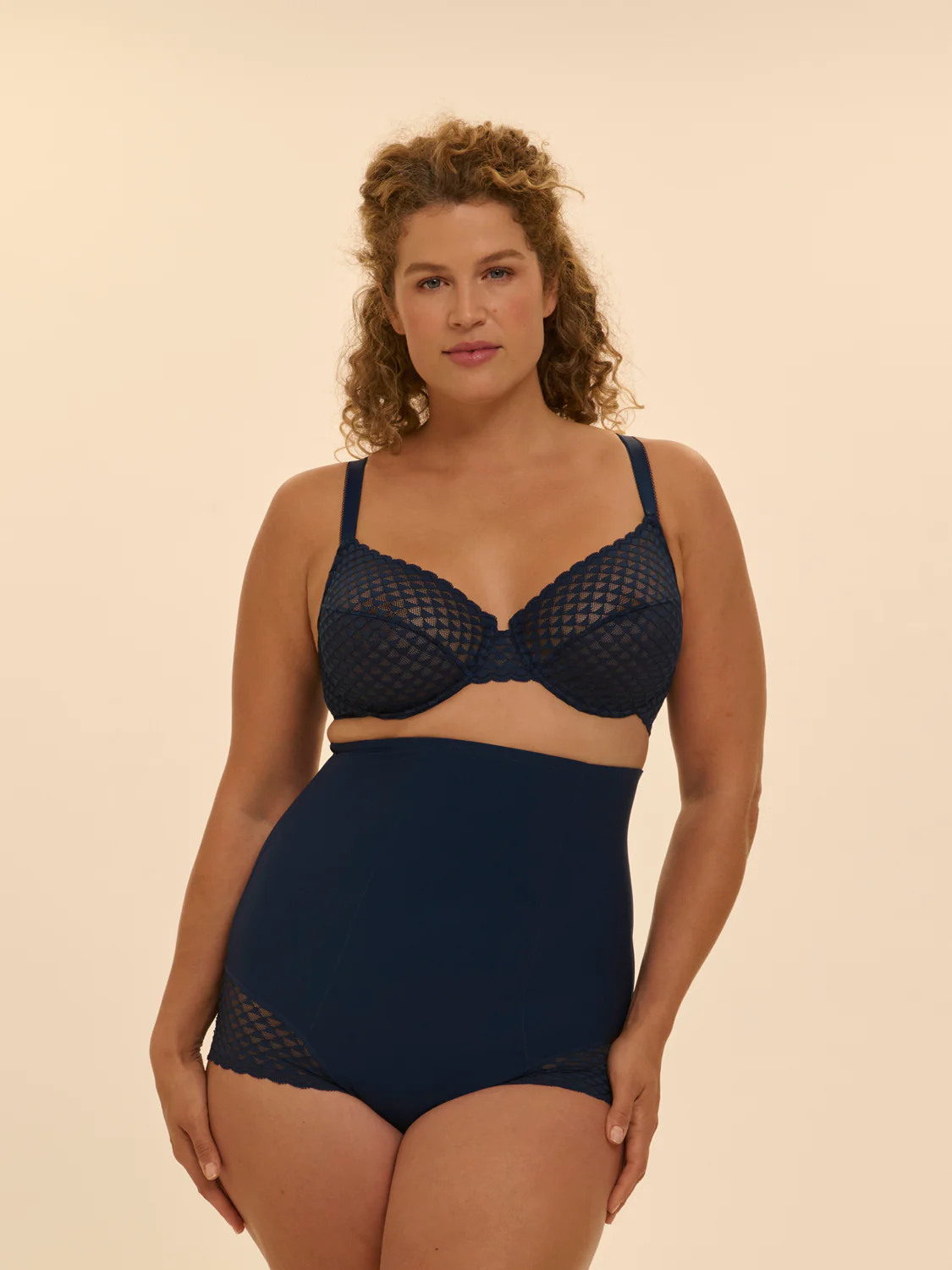 Moulded underwired bra - Midnight - Image 11