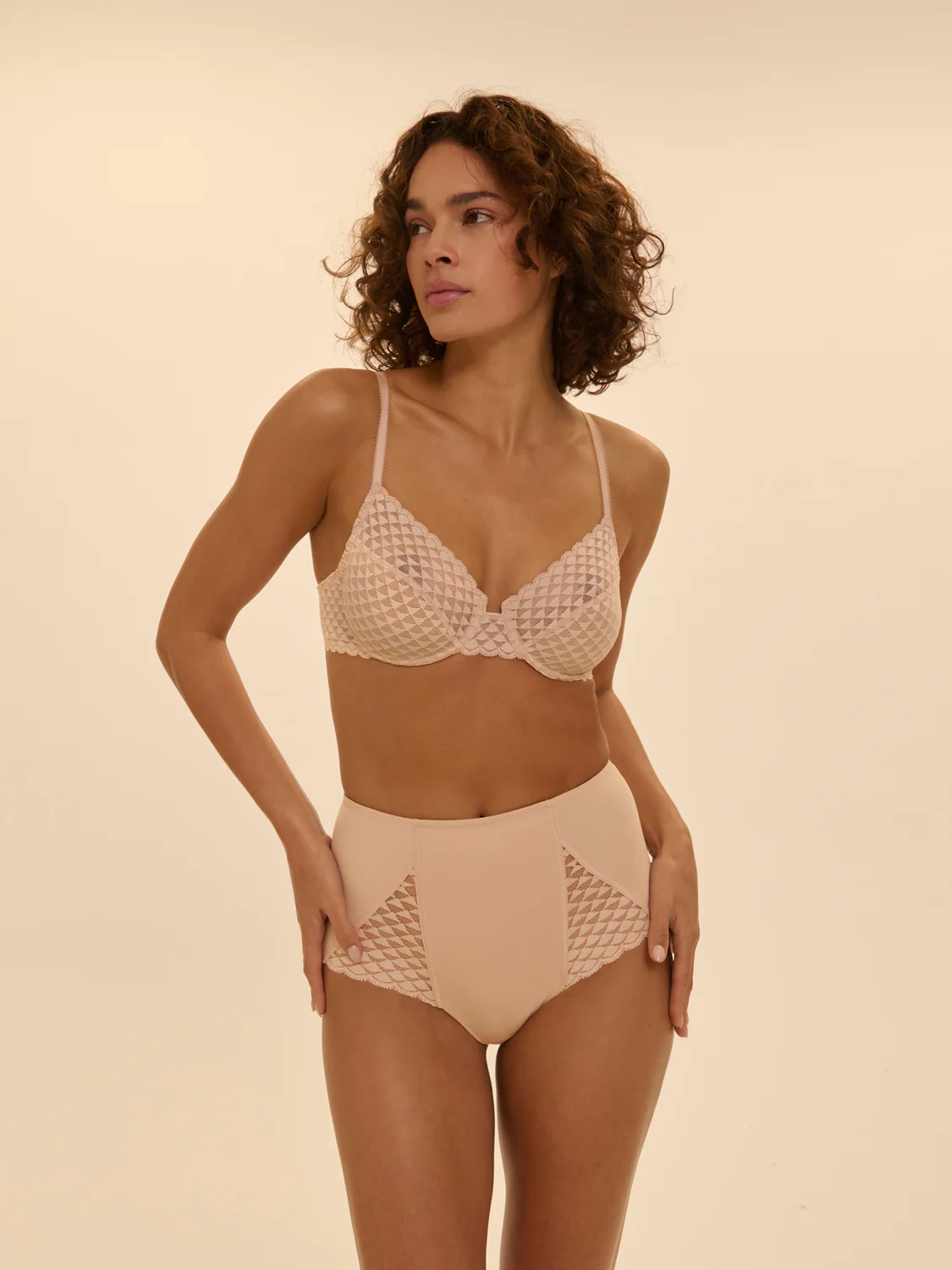 Moulded underwired bra - Peau rosée - Image 2