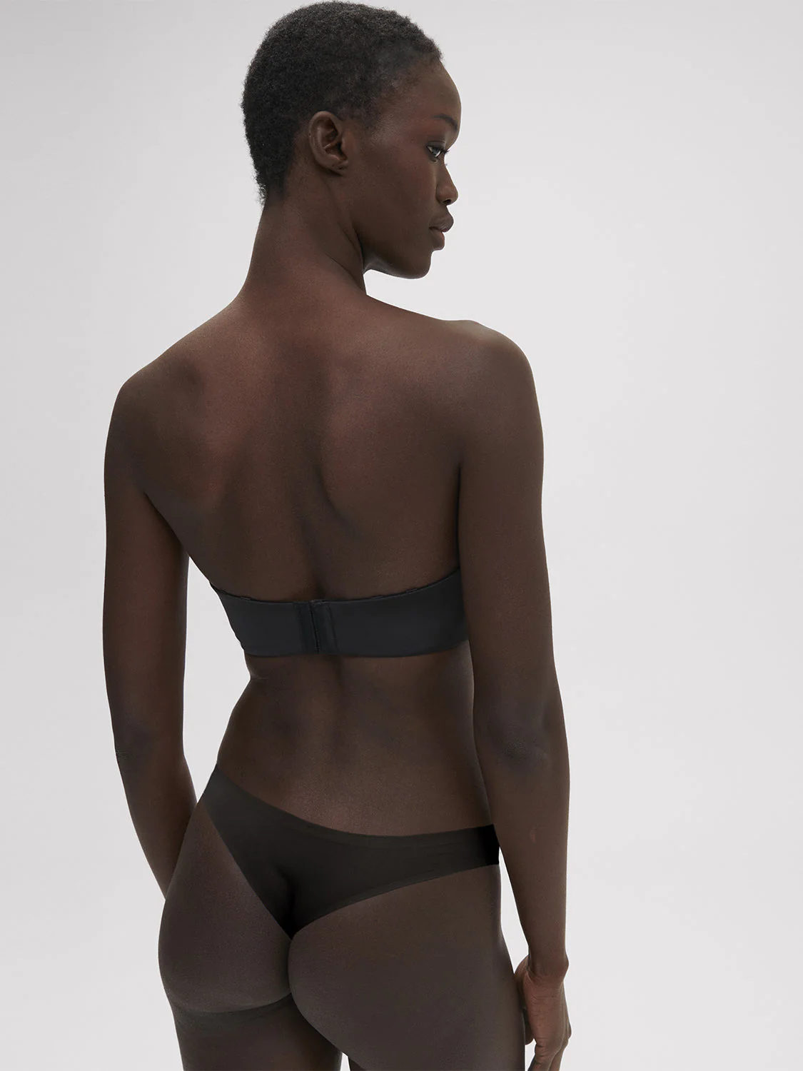 Multi-position strapless bra - Black - Image 8