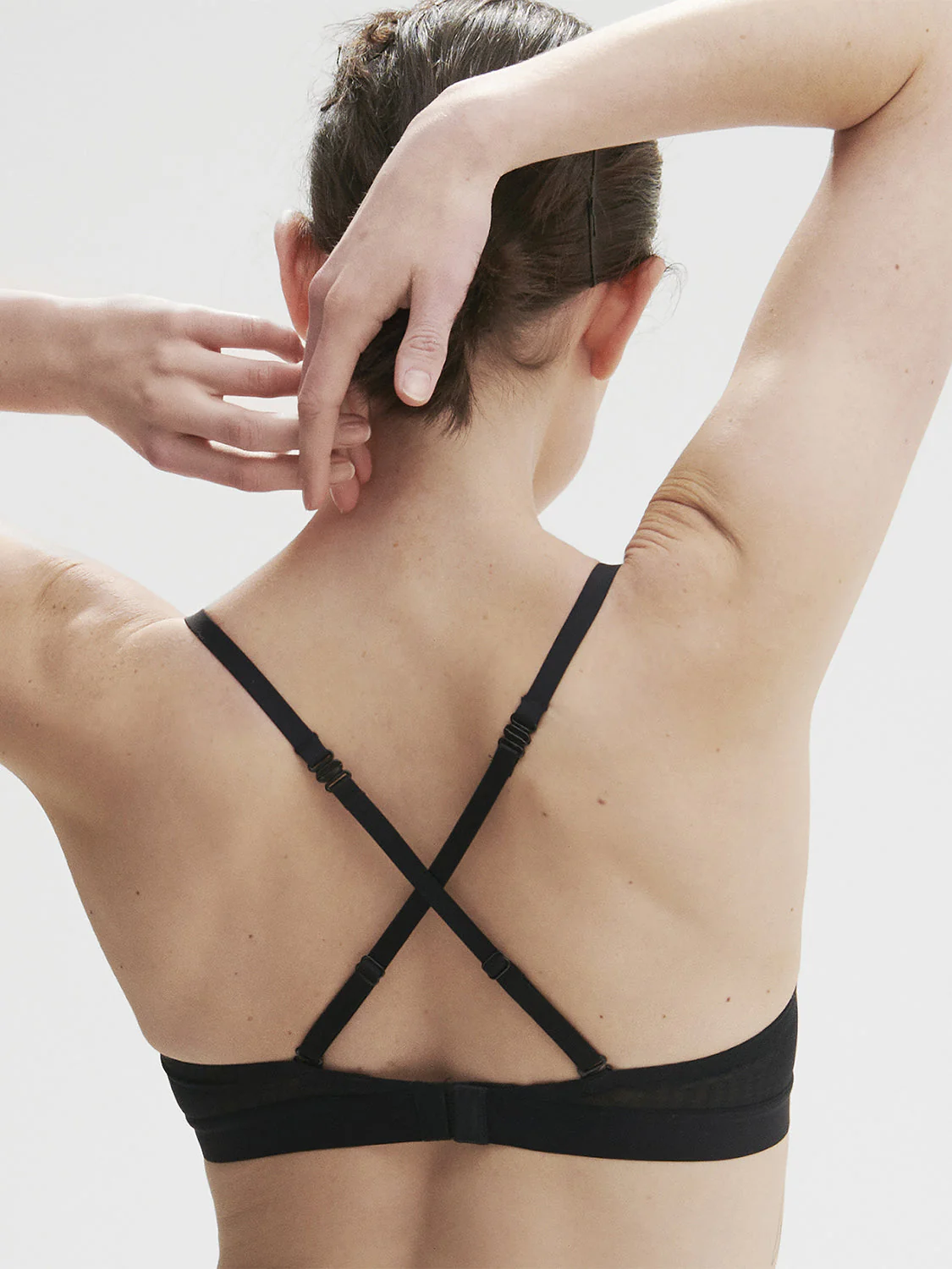 Non wired soft cup bra - Black - Image 12