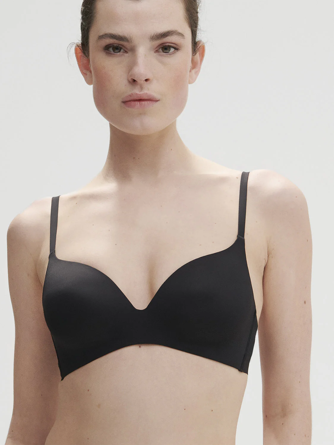Non wired soft cup bra - Black - Image 2