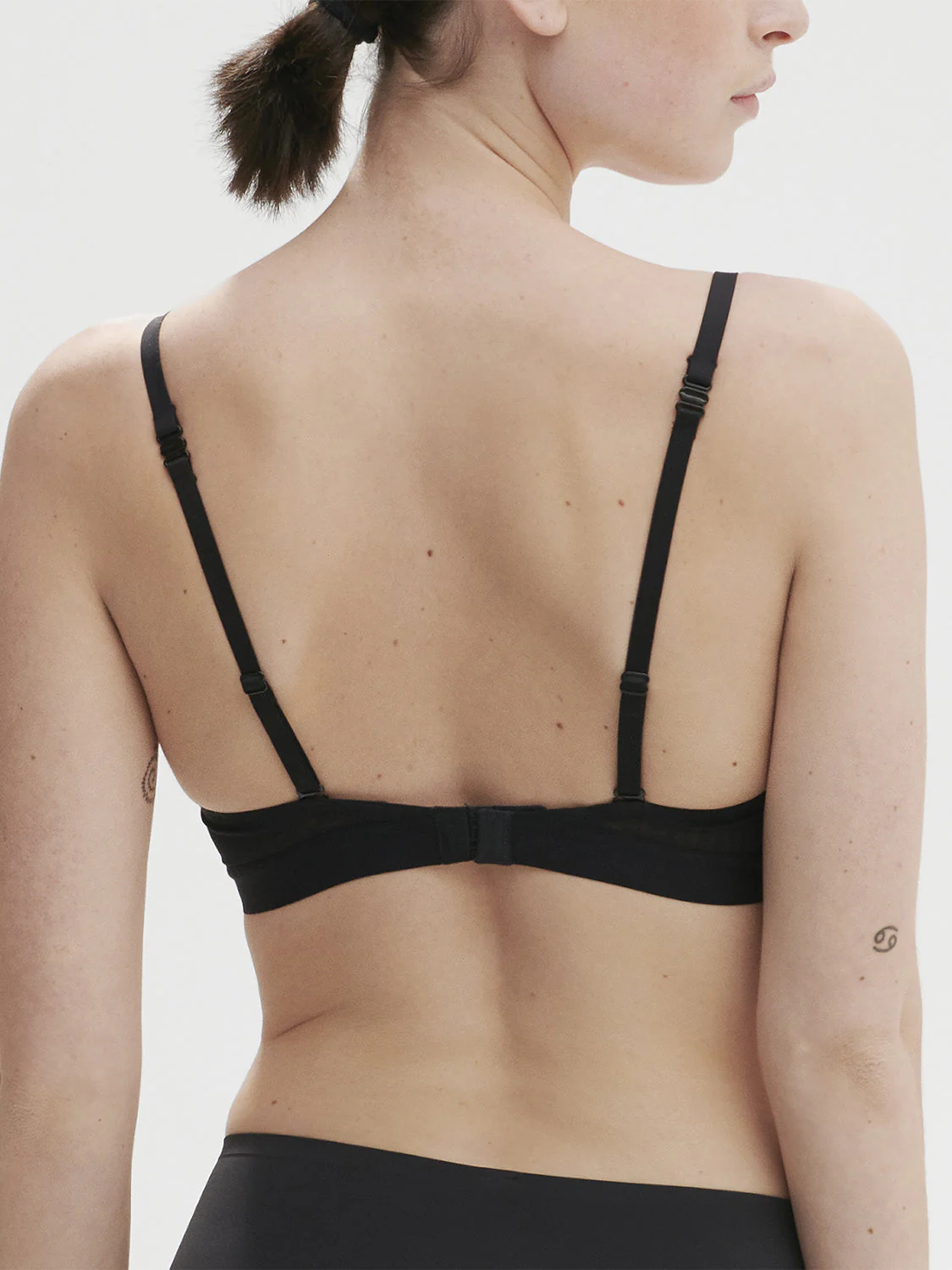 Non wired soft cup bra - Black - Image 4