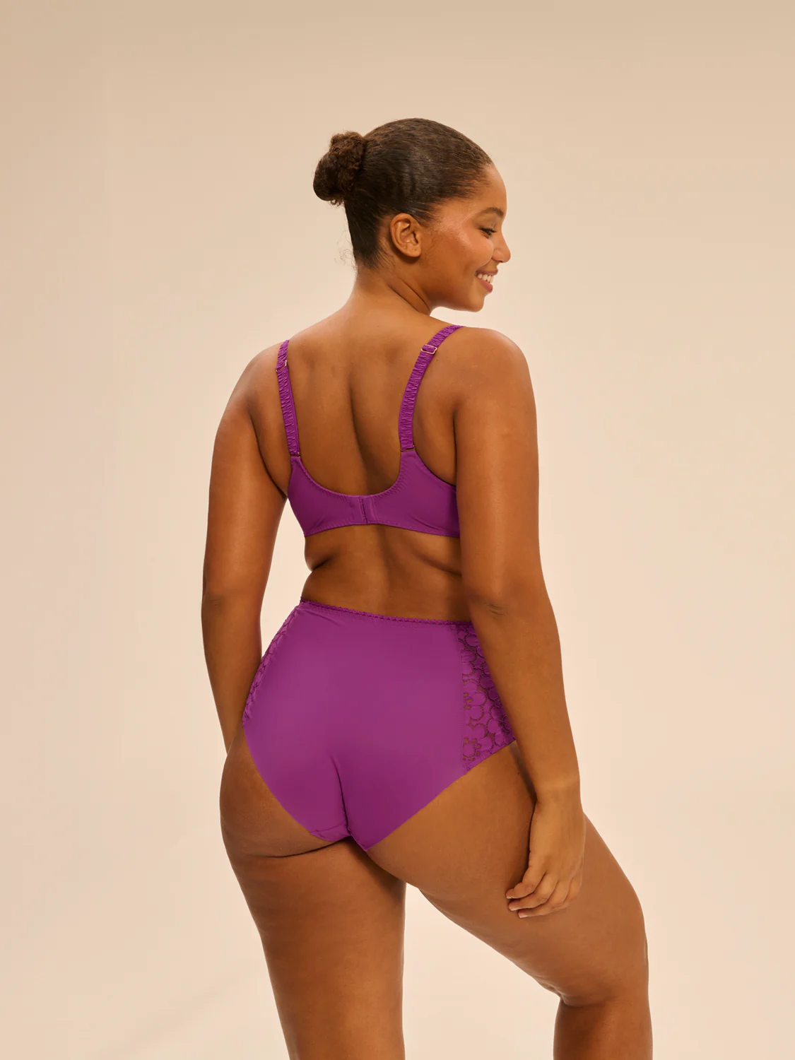 Plunging full cup bra - Divine Purple - Image 6