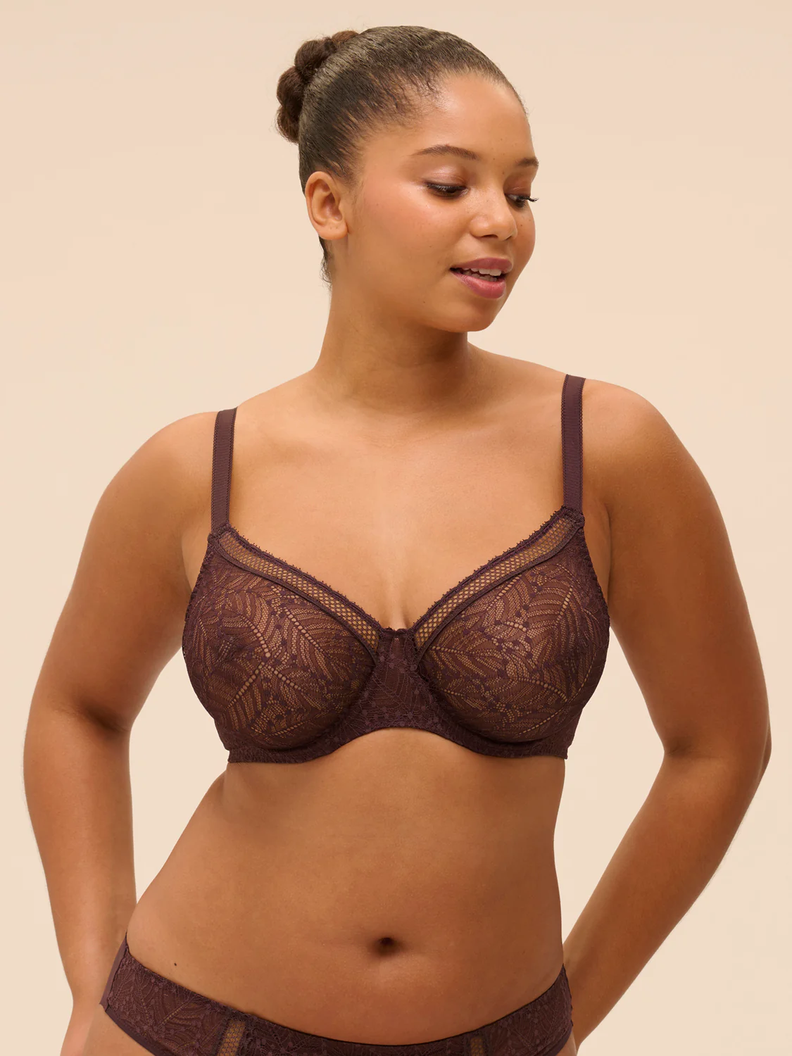Plunging moulded underwired bra - Dark Brown - Image 11