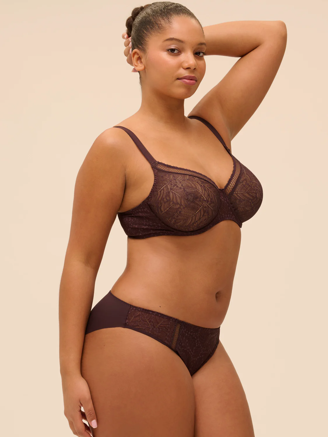 Plunging moulded underwired bra - Dark Brown - Image 14