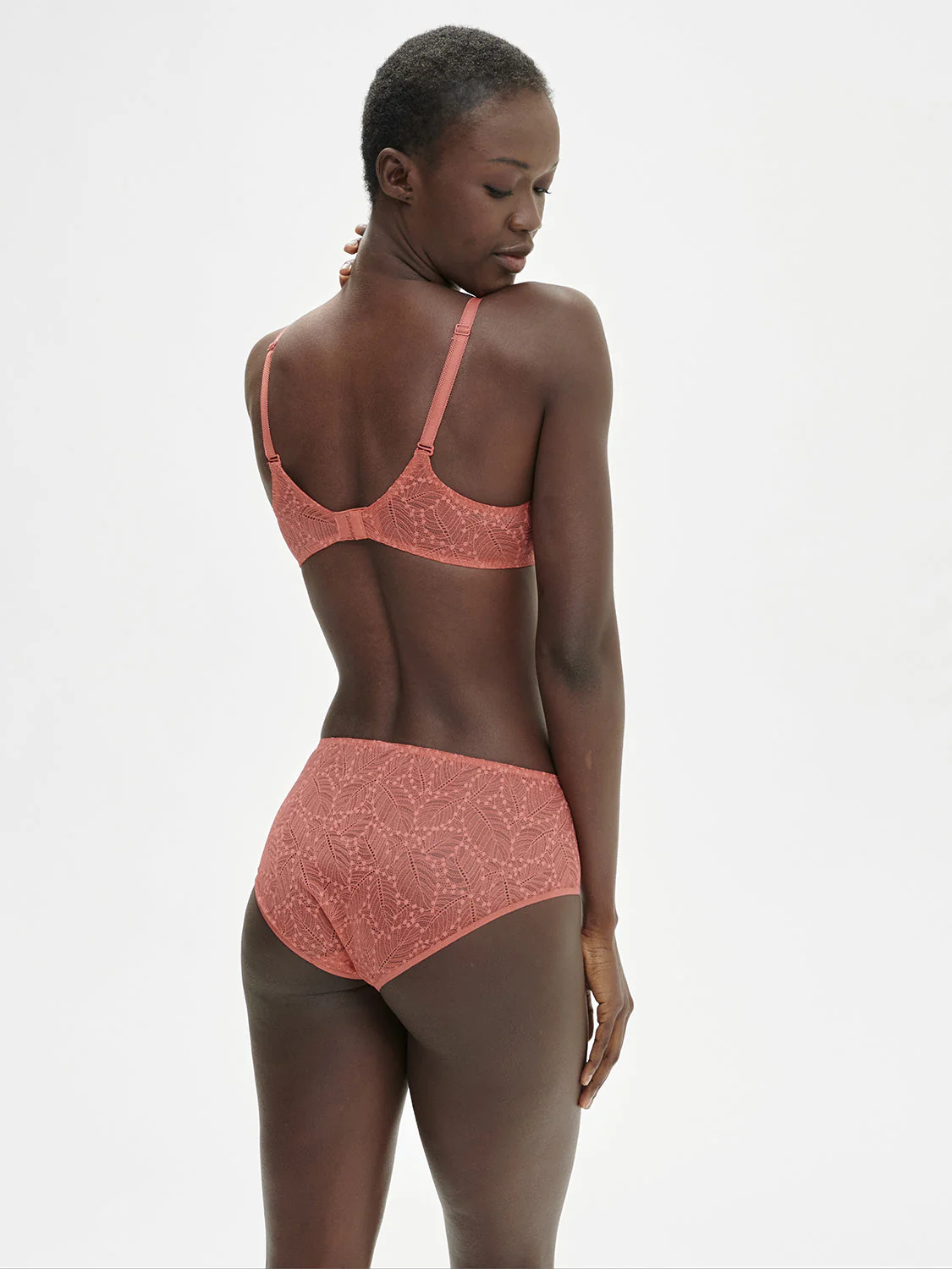 Plunging moulded underwired bra - Texas Pink - Image 4