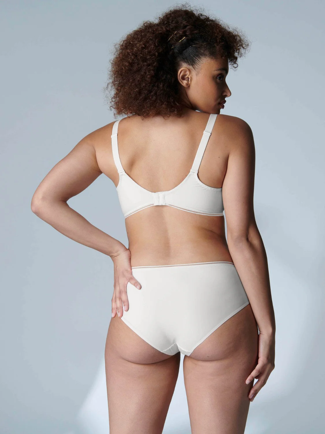 Plunging underwired bra - Cream - Image 3