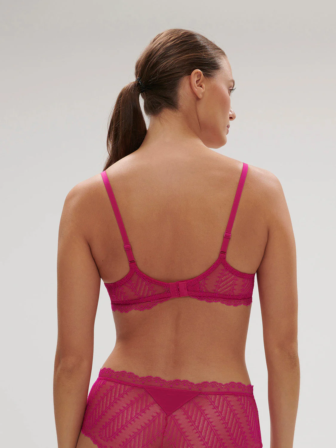 Plunging underwired bra - Hibiscus Pink - Image 3