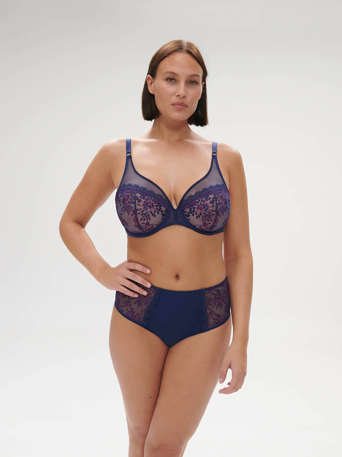 Plunging underwired bra - Midnight - Image 11