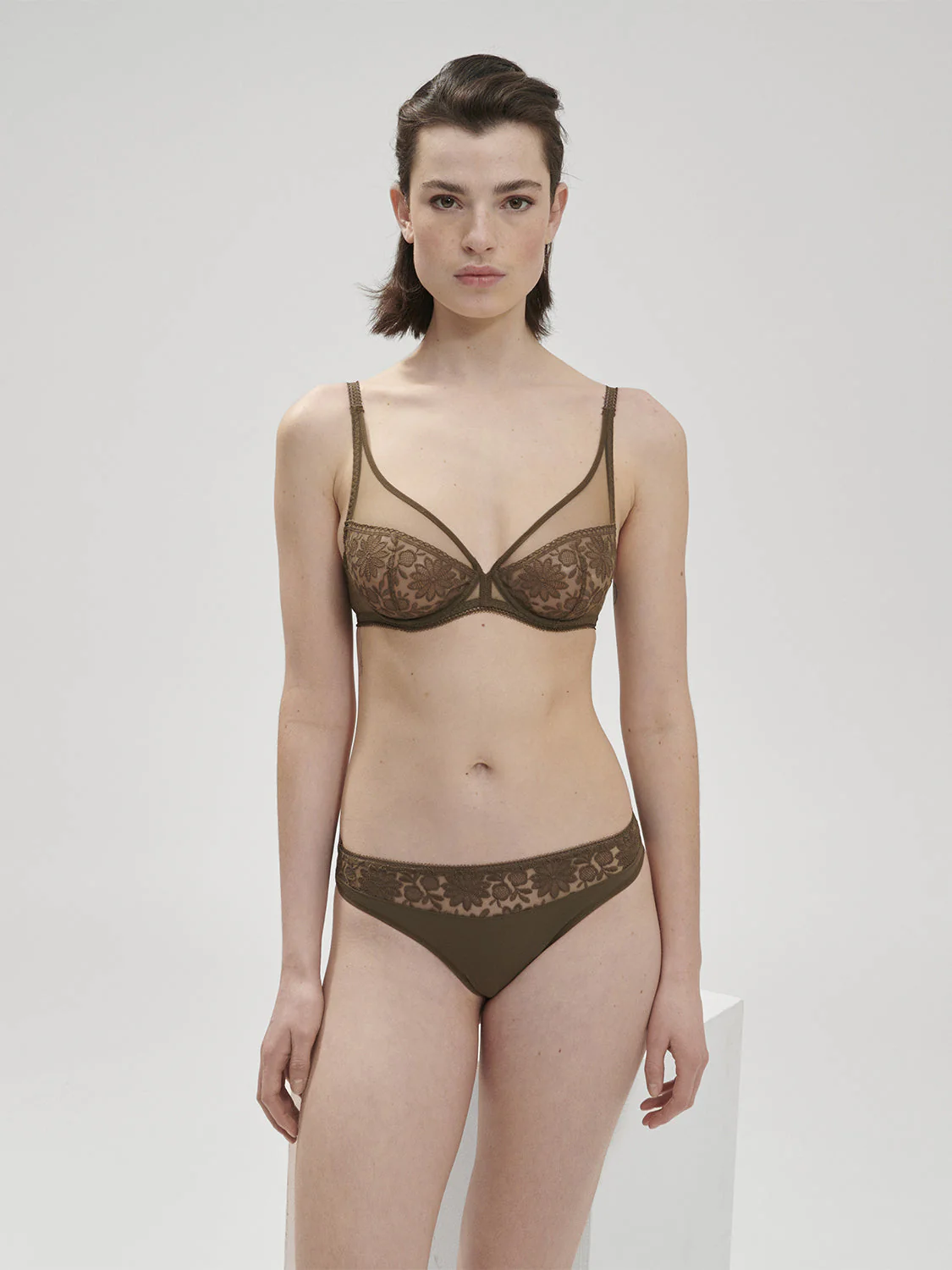 Plunging underwired bra - Nomad Green - Image 3