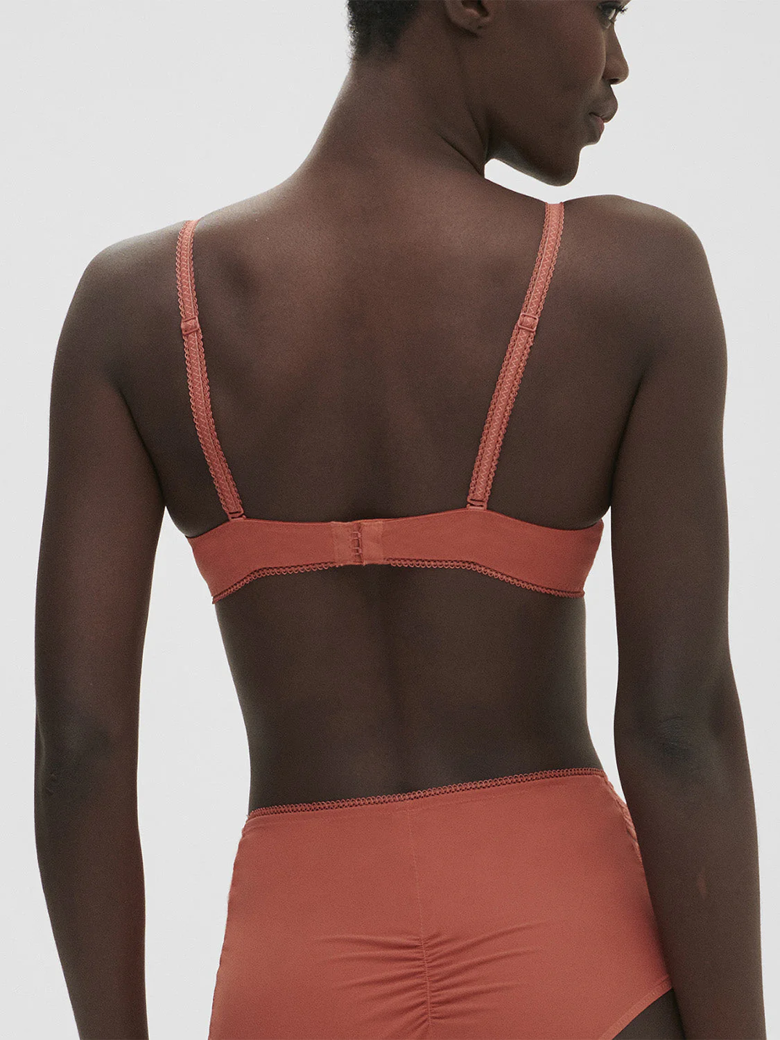 Plunging underwired bra - Texas Pink - Image 2