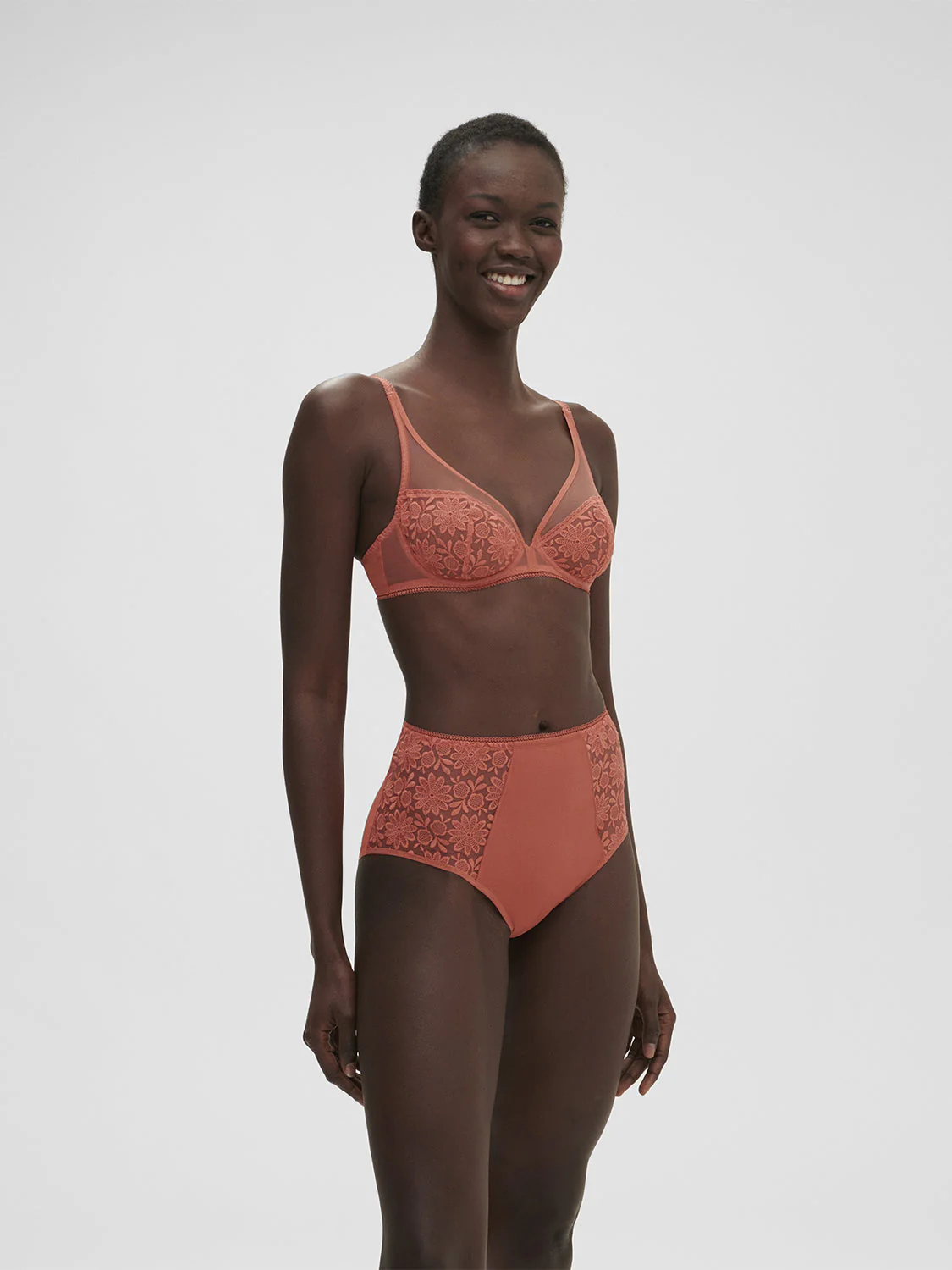 Plunging underwired bra - Texas Pink - Image 5