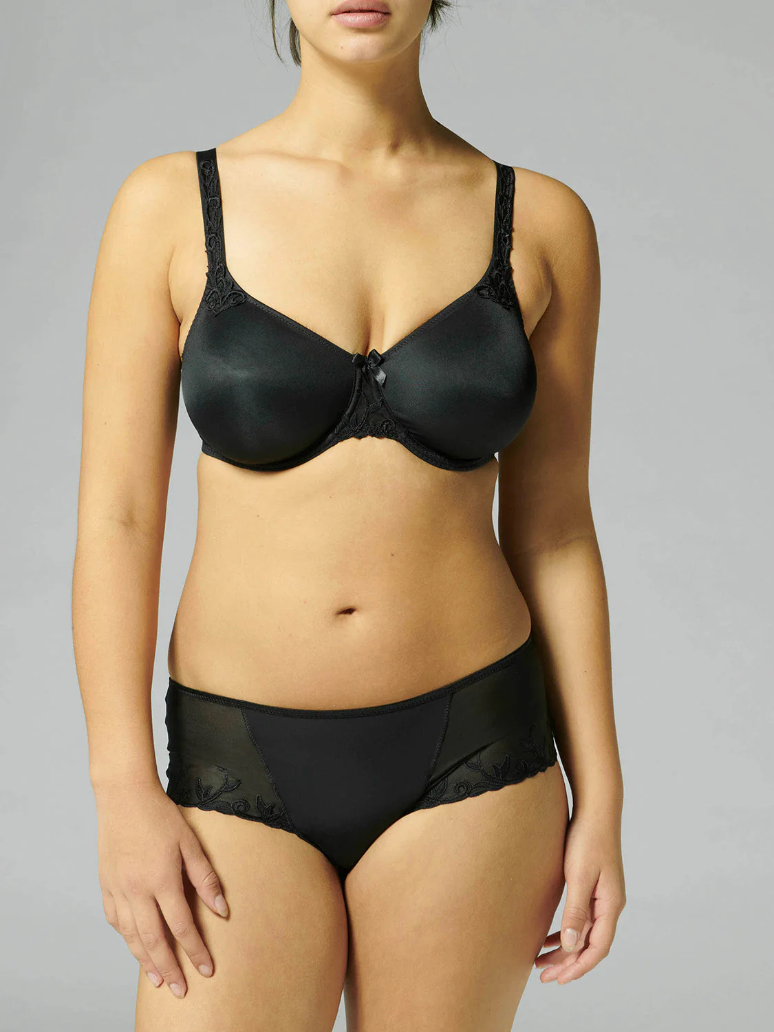 Rigid moulded bra - Black - Image 4