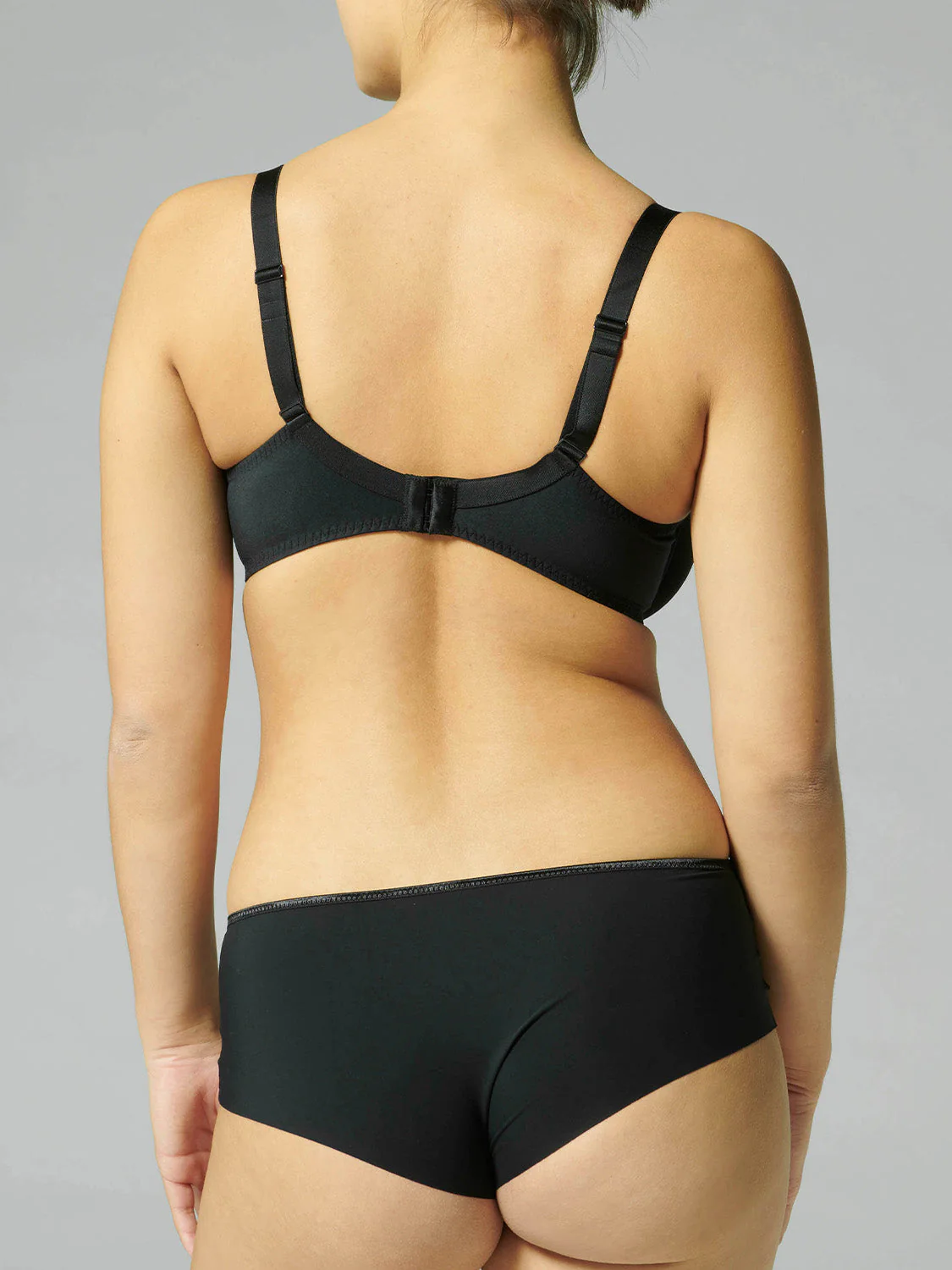 Rigid moulded bra - Black - Image 9