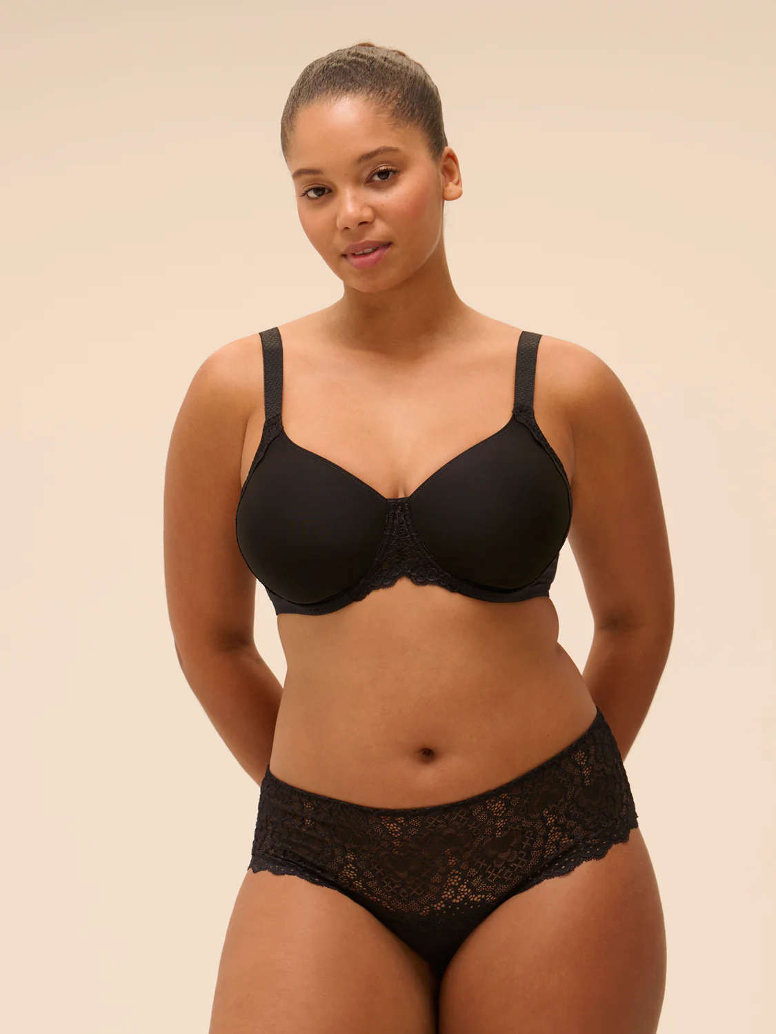 Rigid moulded bra - Black - Image 2