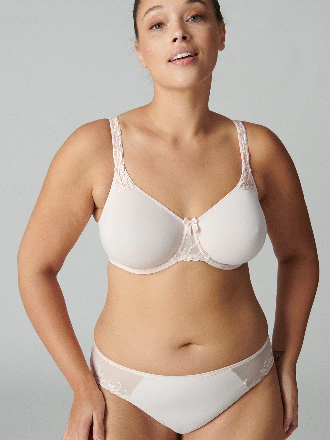 Rigid moulded bra - Blush - Image 10