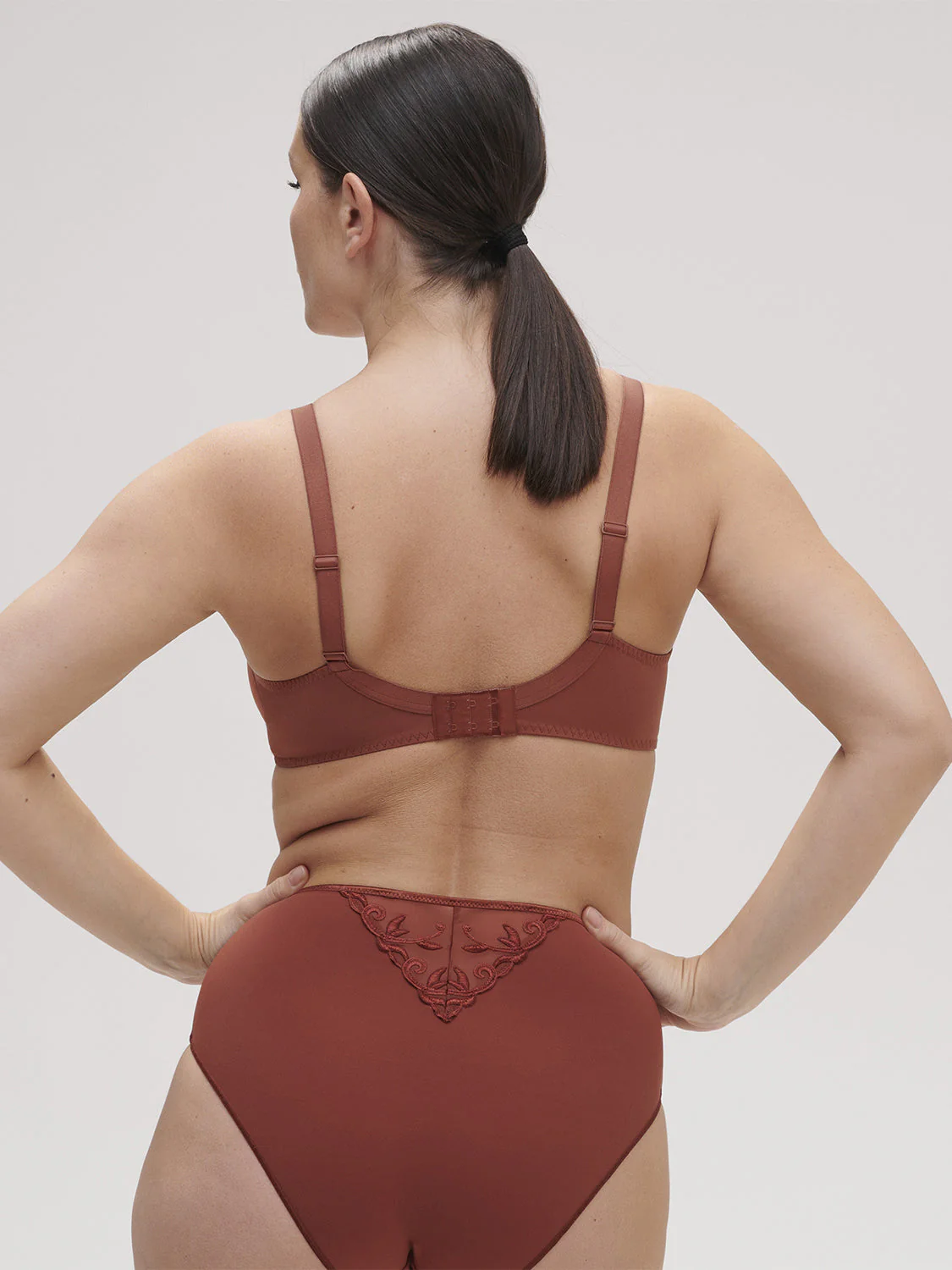 Rigid moulded bra - Canyon Brown - Image 2