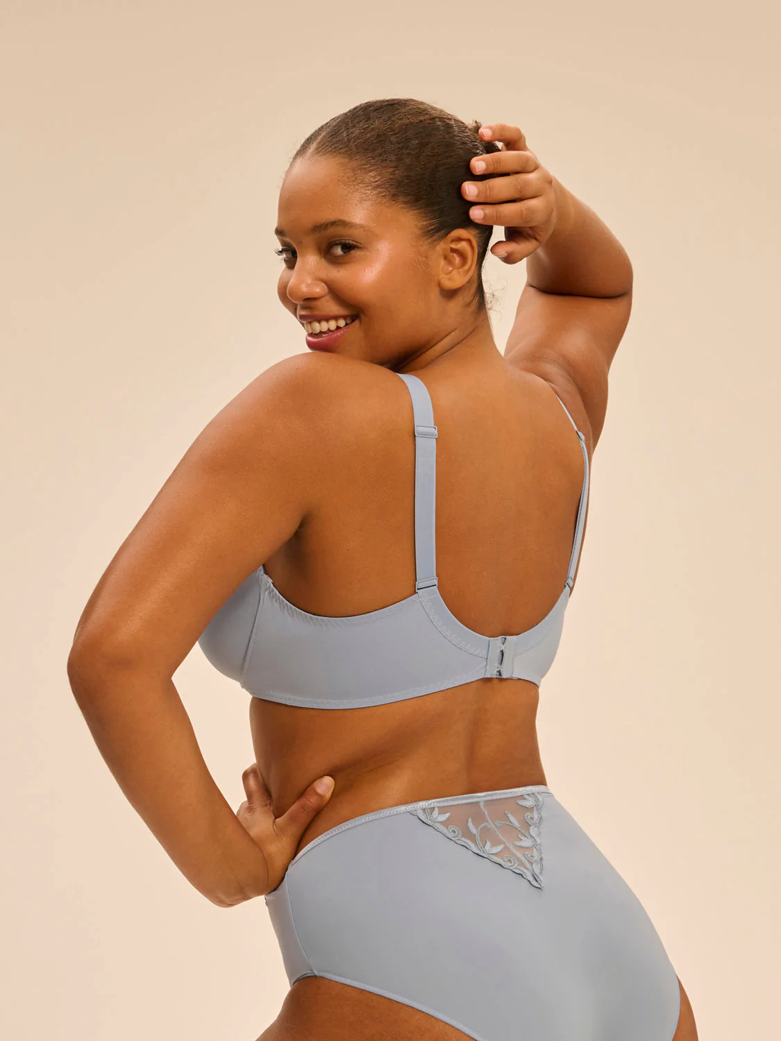 Rigid moulded bra - Dream Blue - Image 3