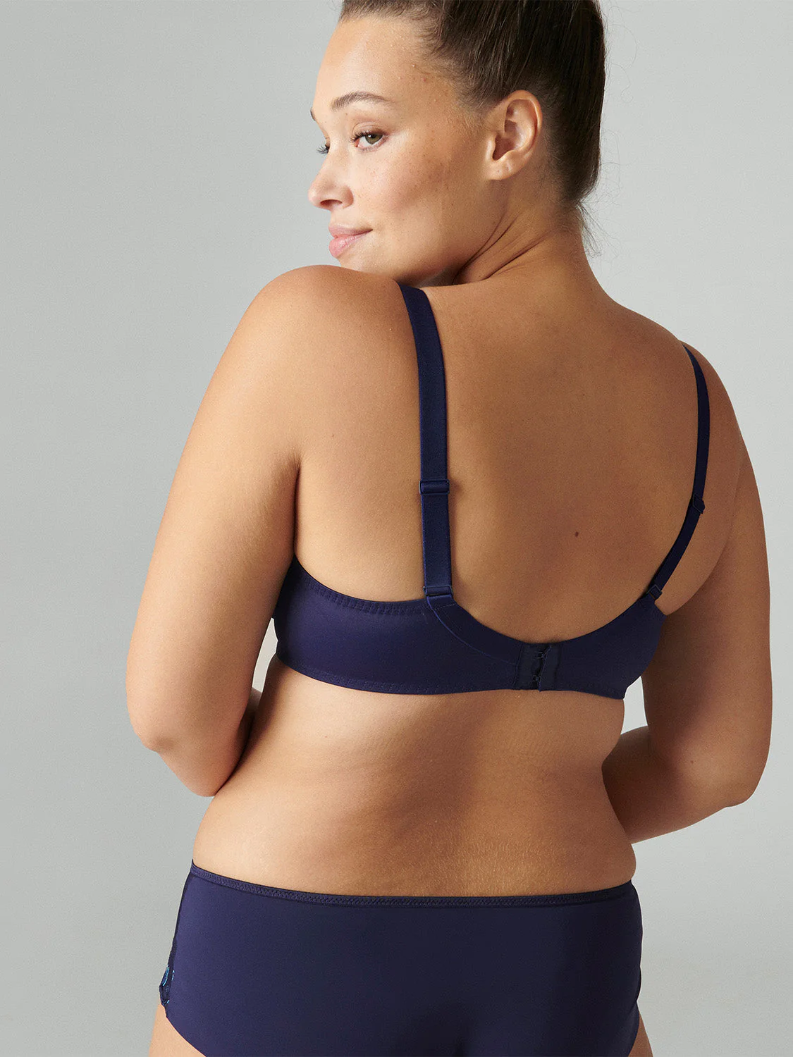 Rigid moulded bra - Midnight - Image 10