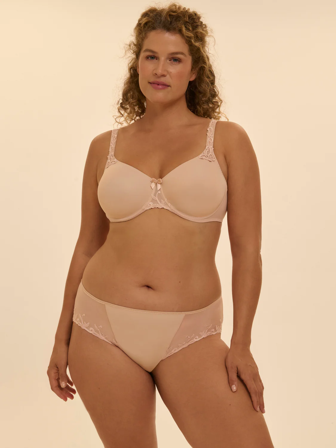 Rigid moulded bra - Peau rosée