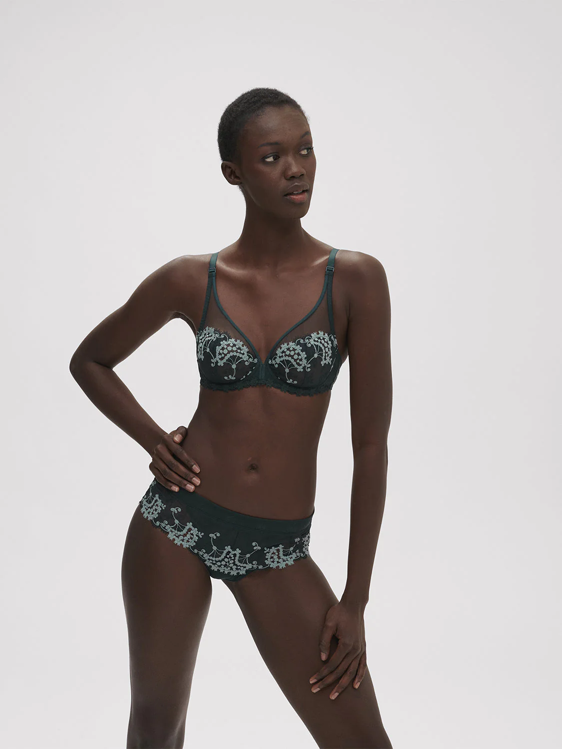 Shorty - Kolsaï Green - Image 3