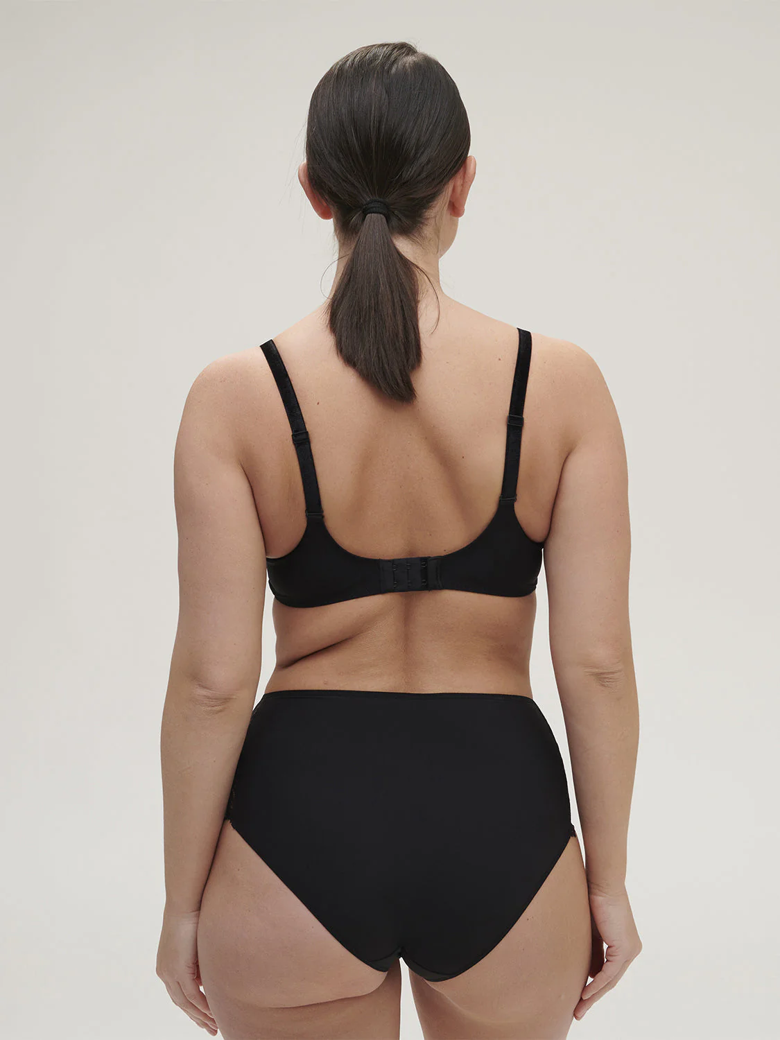 Spacer plunge bra - Black - Image 10