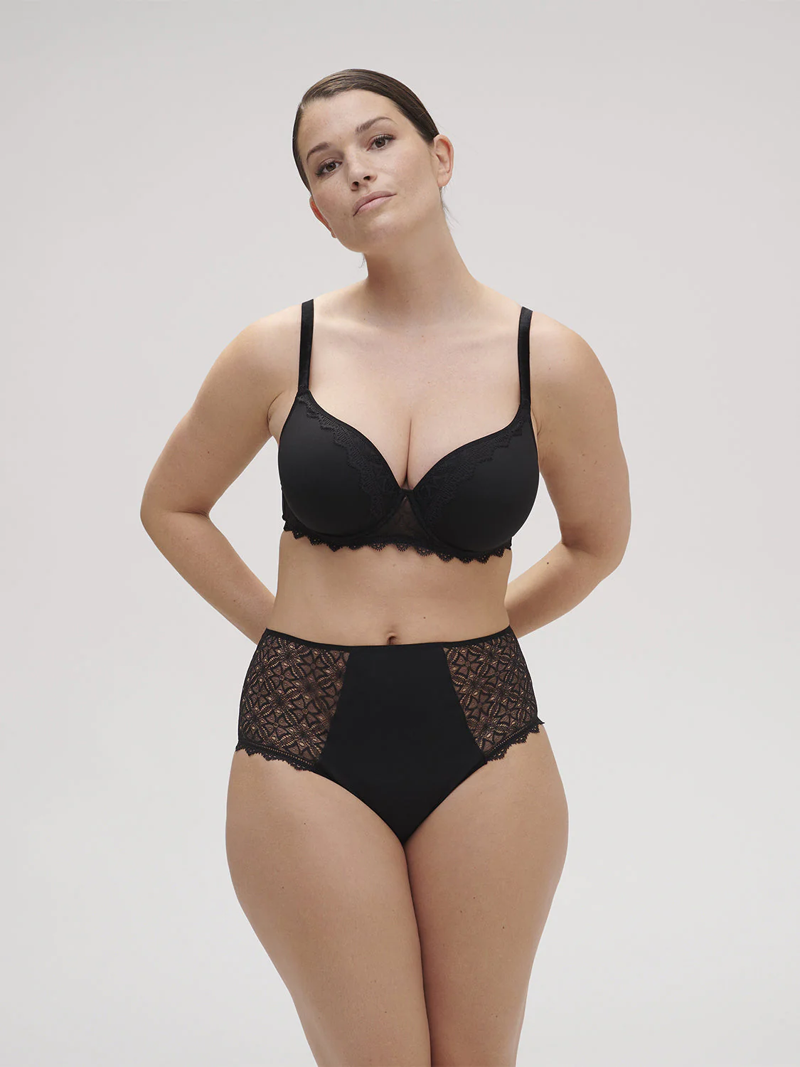 Spacer plunge bra - Black - Image 9