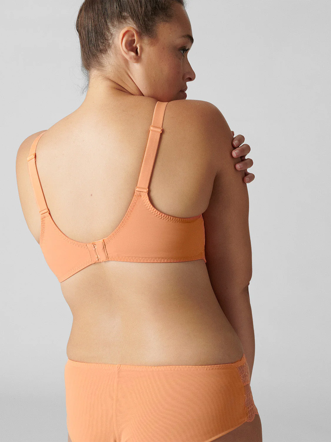 Squared neckline full cup bra - Apricot - Image 10