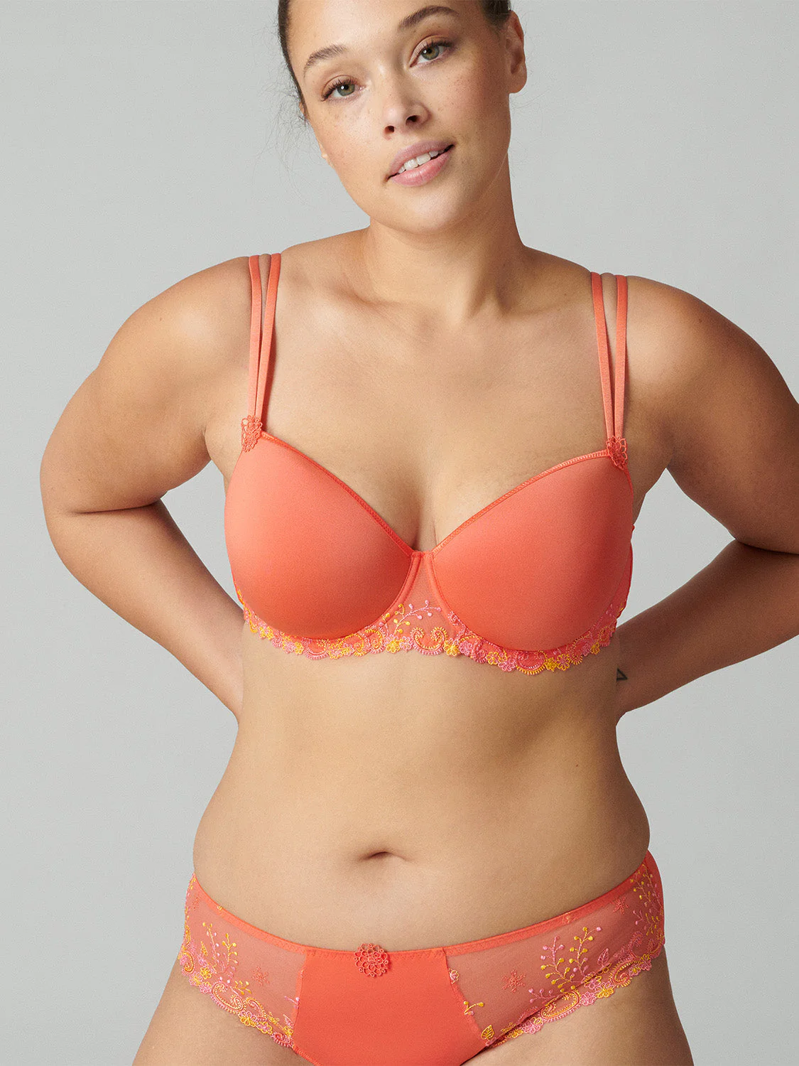 Squared neckline spacer bra - Mango - Image 8