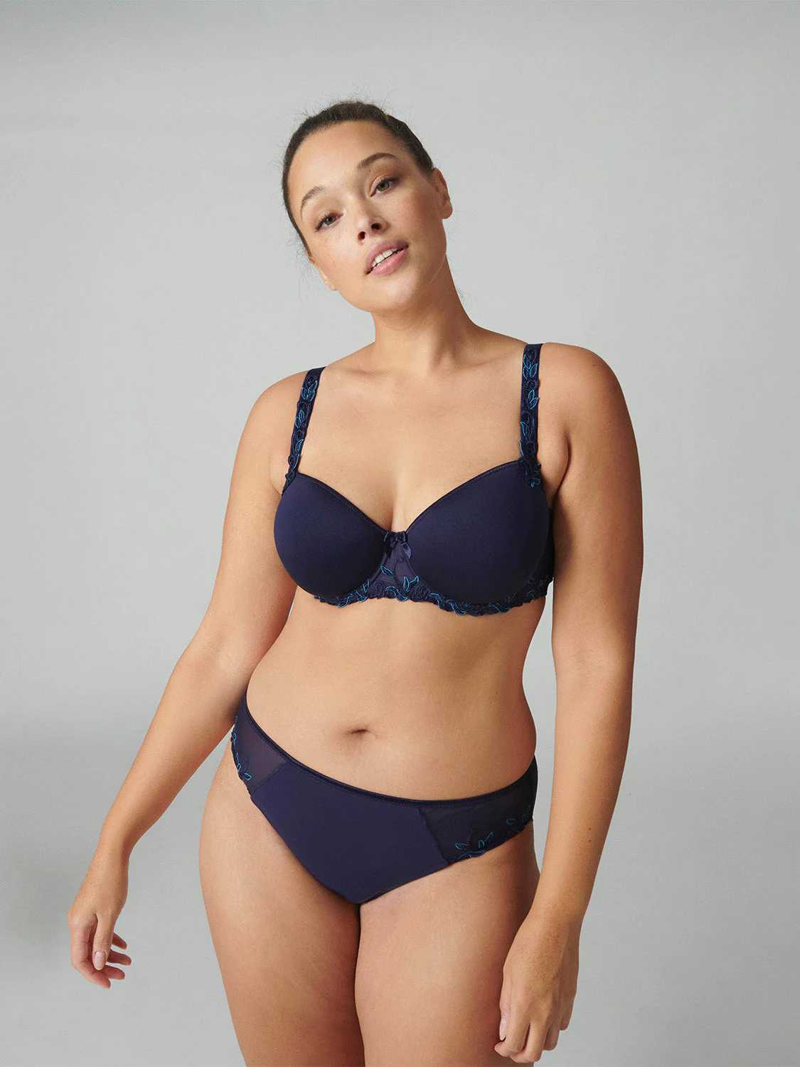 Squared neckline spacer bra - Midnight - Image 6